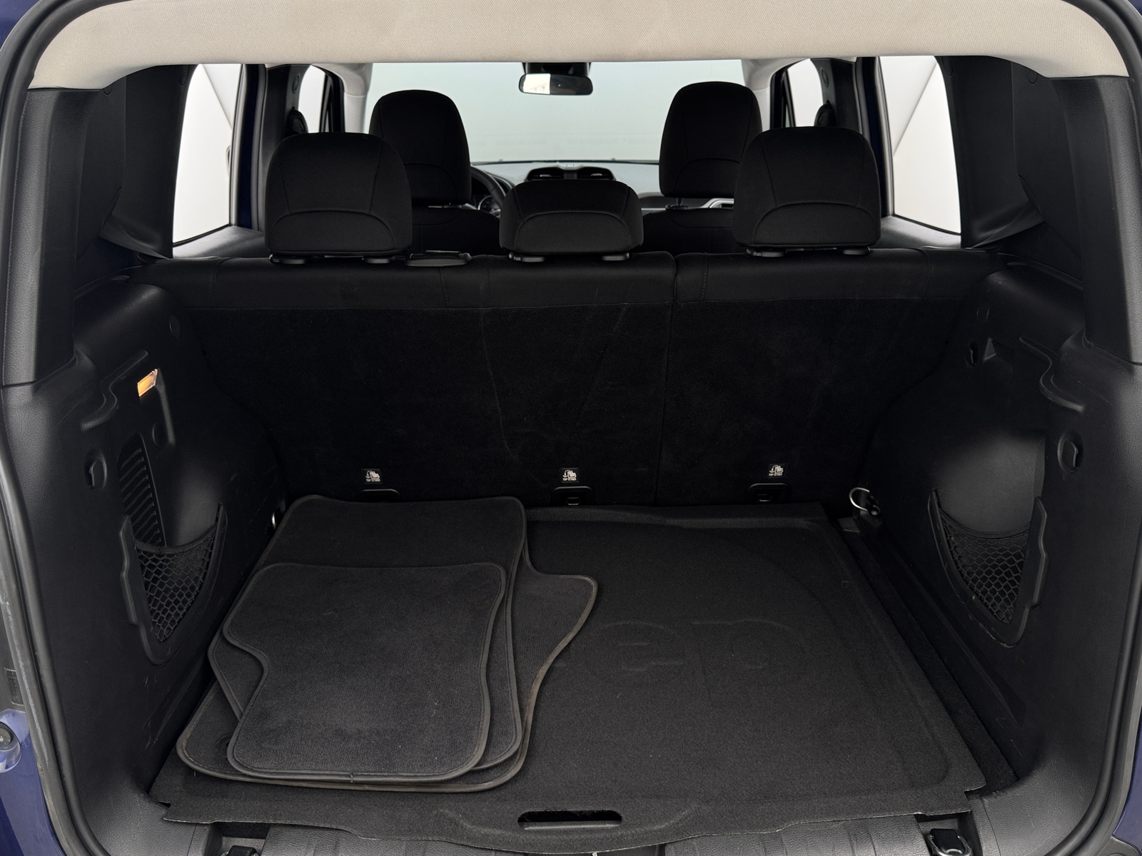 Thumbnail: 2019 Jeep Renegade - 7