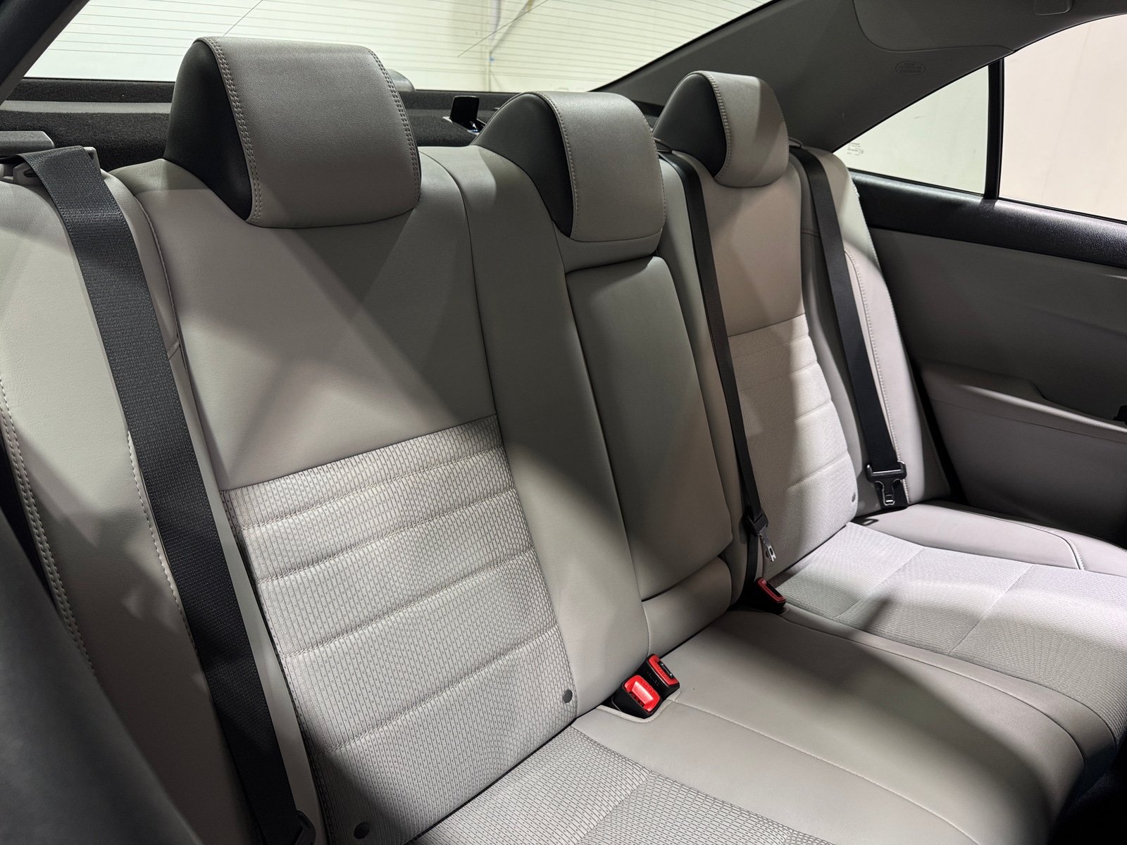 Thumbnail: 2017 Toyota Camry - 6