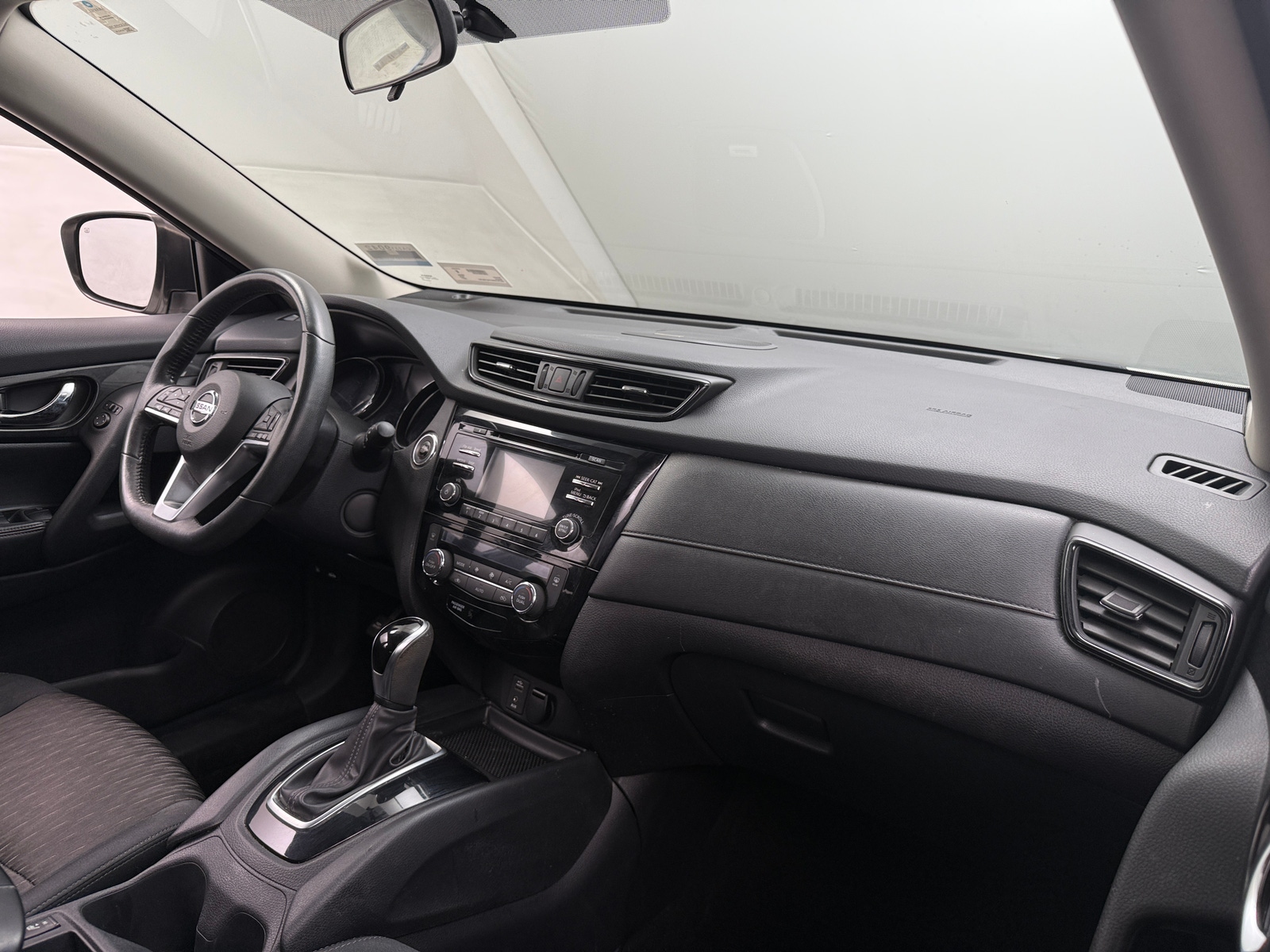 Thumbnail: 2017 Nissan Rogue - 3