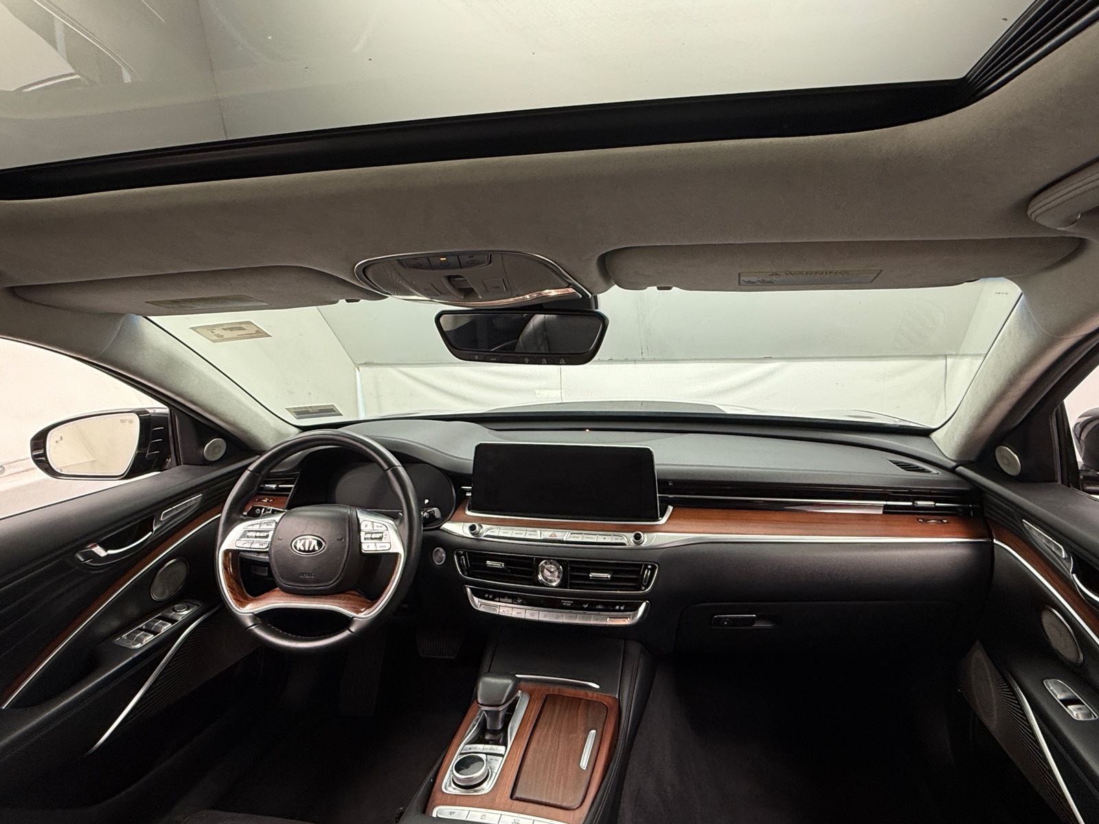 Thumbnail: 2019 Kia K900 - 2