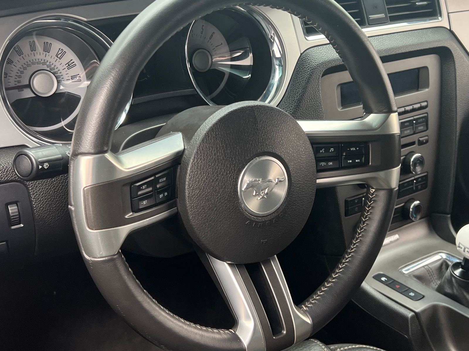 Thumbnail: 2011 Ford Mustang - 3