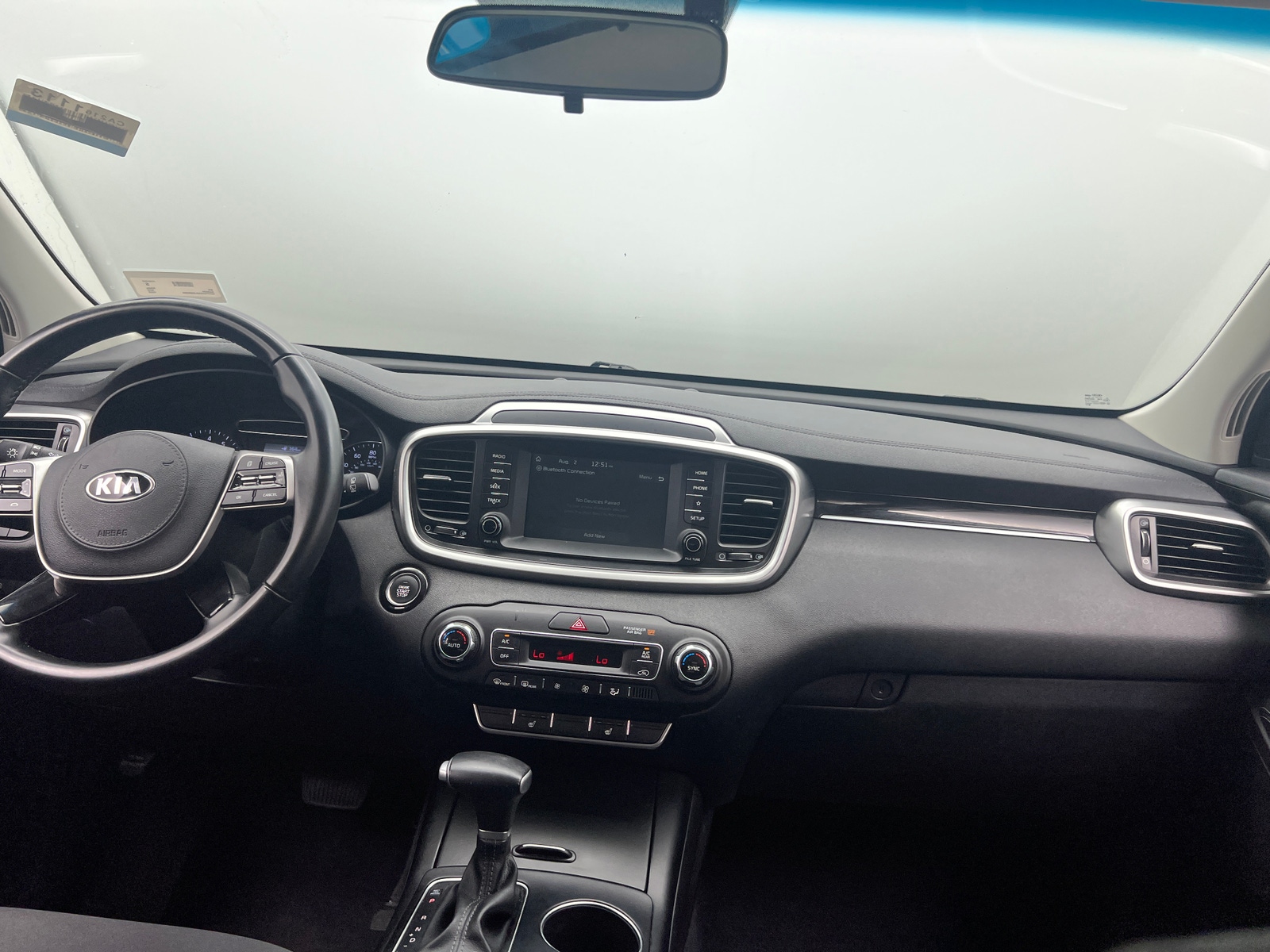 Thumbnail: 2020 Kia Sorento - 3