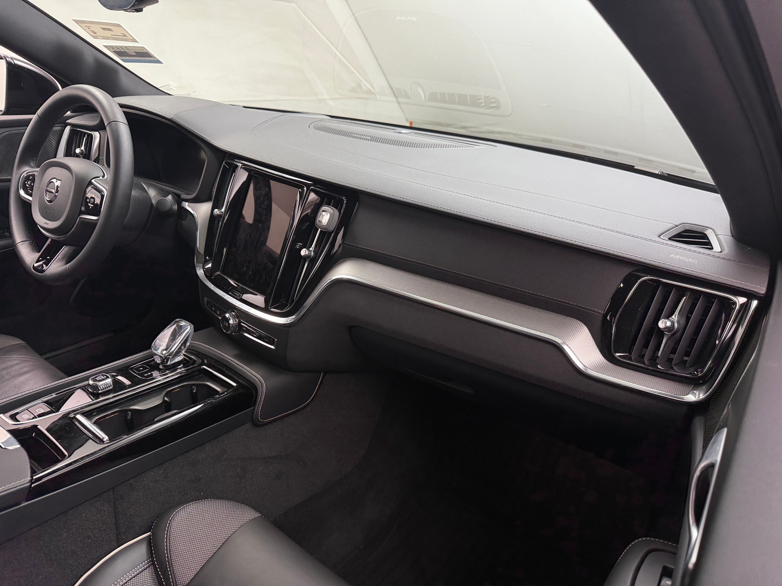 Thumbnail: 2024 Volvo S60 - 2