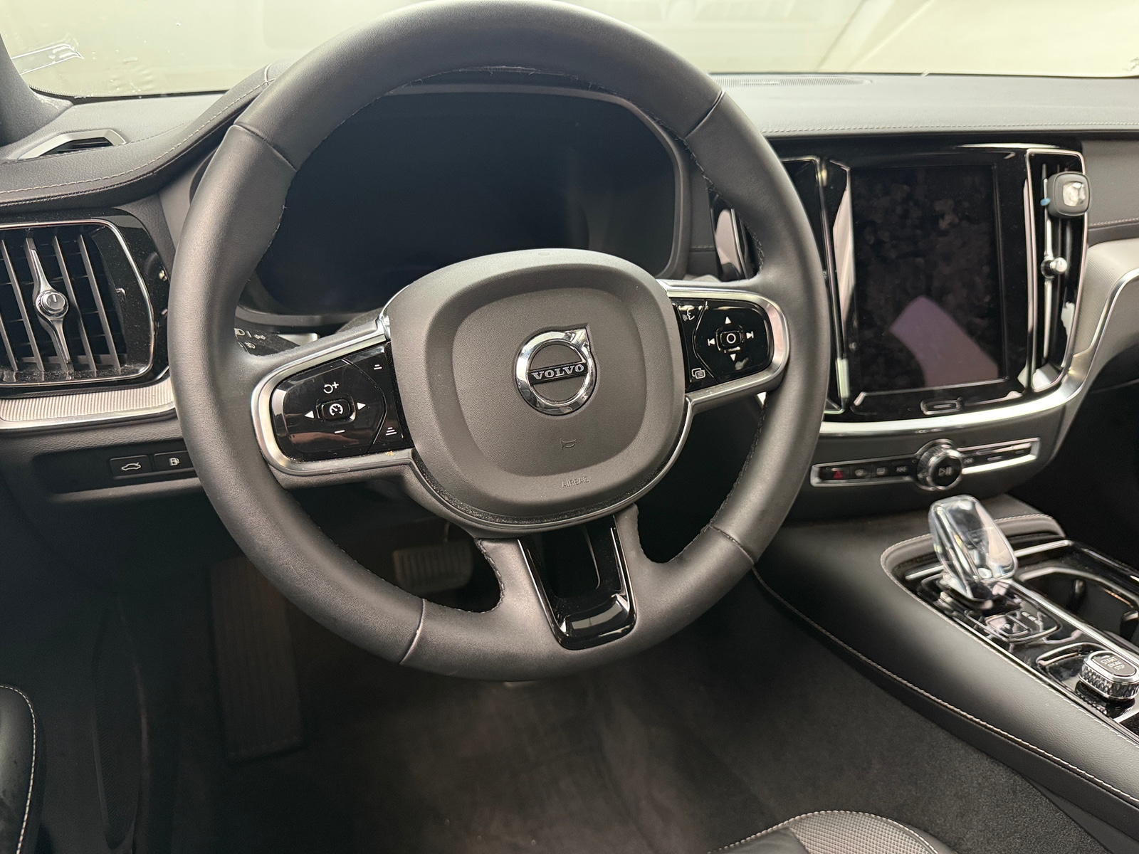 Thumbnail: 2024 Volvo S60 - 4