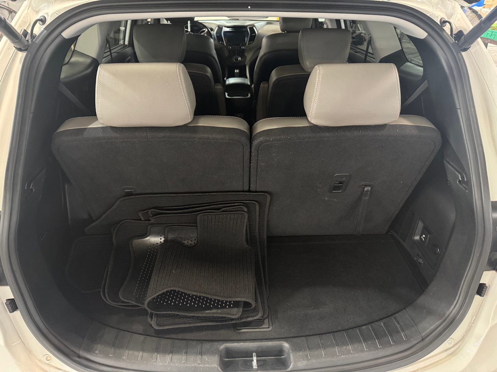 Thumbnail: 2017 Hyundai Santa Fe - 6