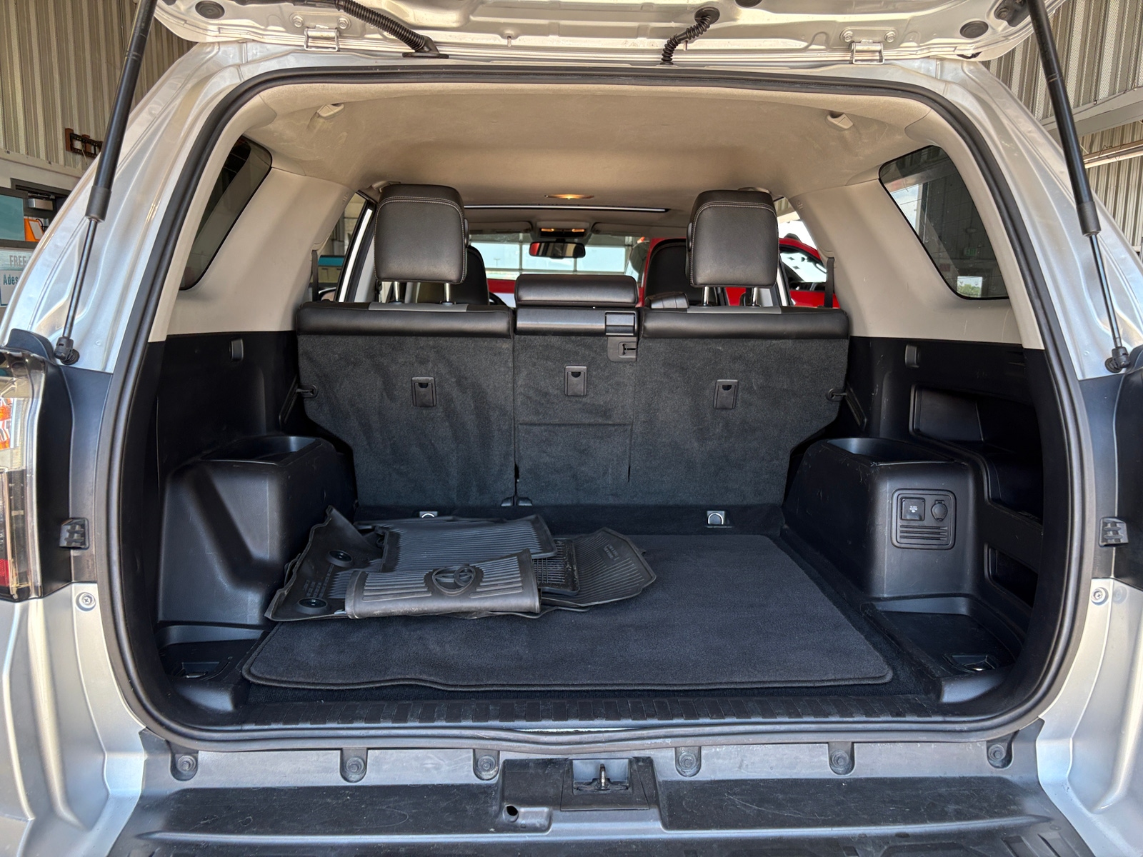 Thumbnail: 2015 Toyota 4Runner - 6