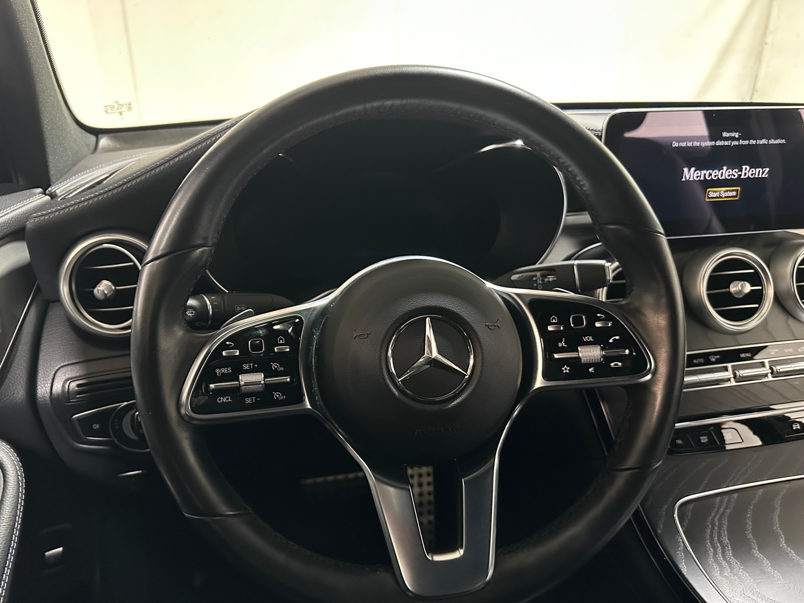 Thumbnail: 2023 Mercedes-Benz GLC - 4