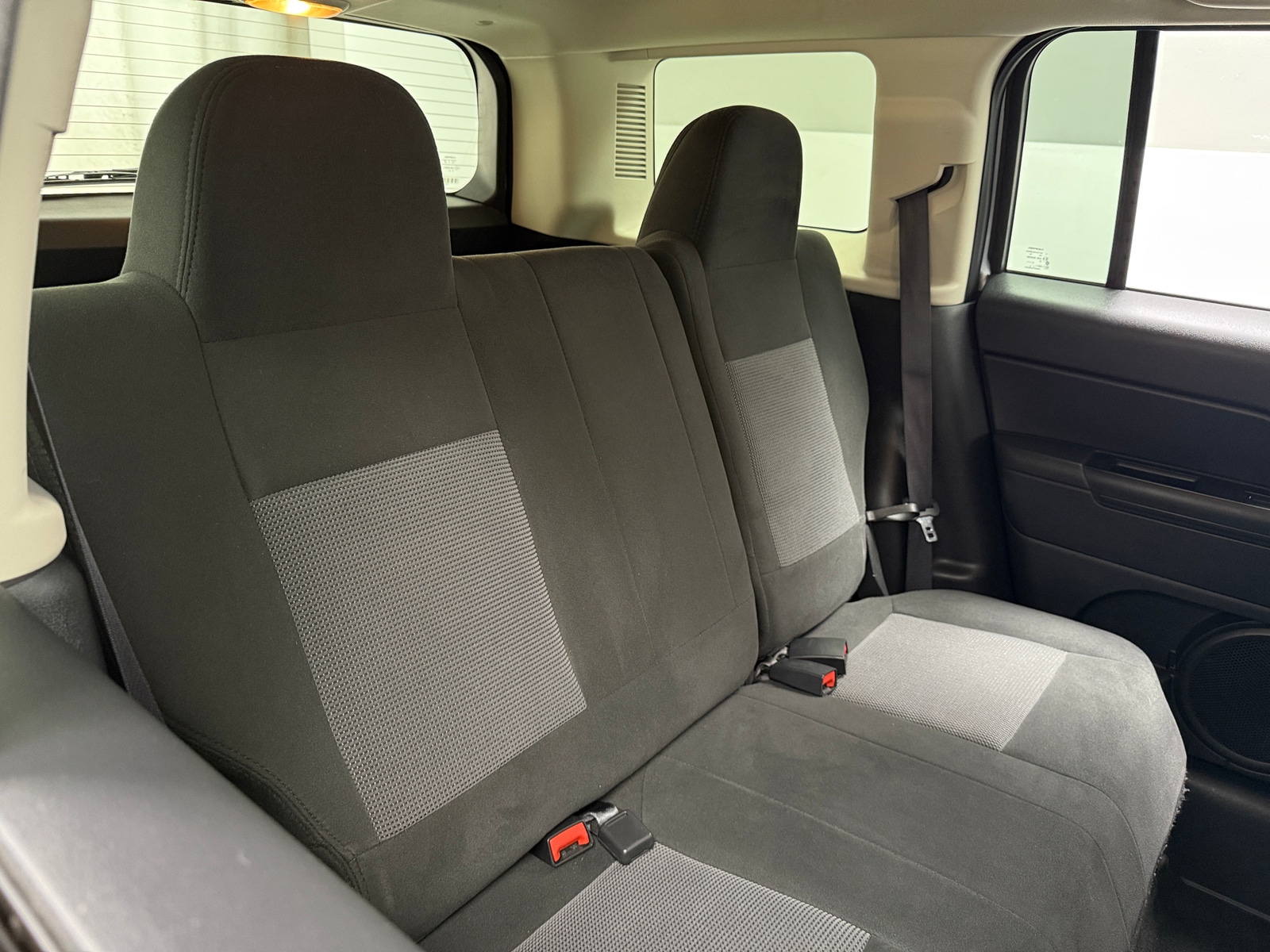 Thumbnail: 2017 Jeep Patriot - 6