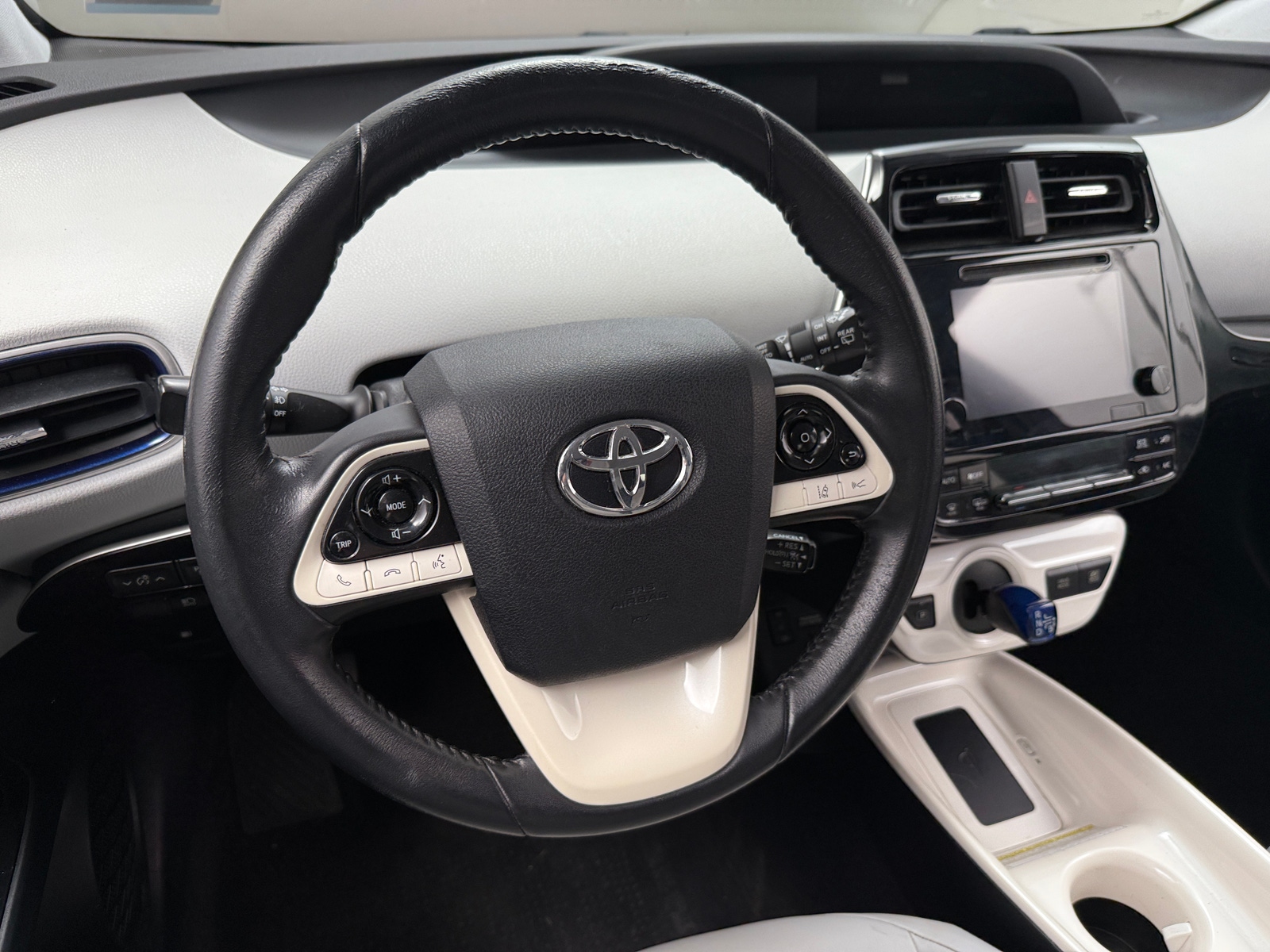 Thumbnail: 2017 Toyota Prius - 4