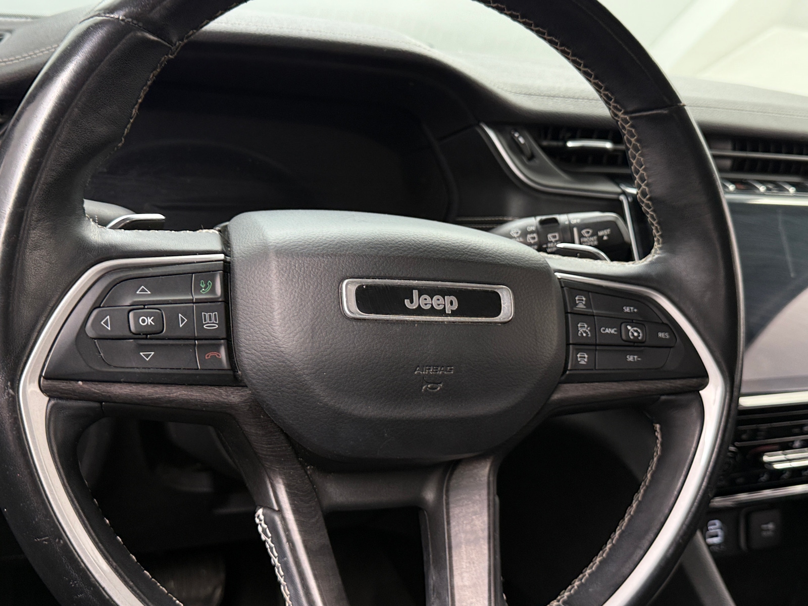 Thumbnail: 2021 Jeep Grand Cherokee L - 4