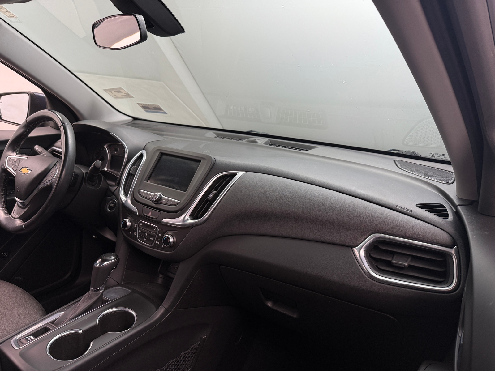Thumbnail: 2019 Chevrolet Equinox - 3