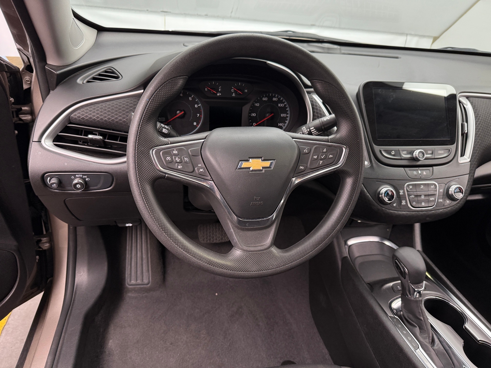 Thumbnail: 2024 Chevrolet Malibu - 5