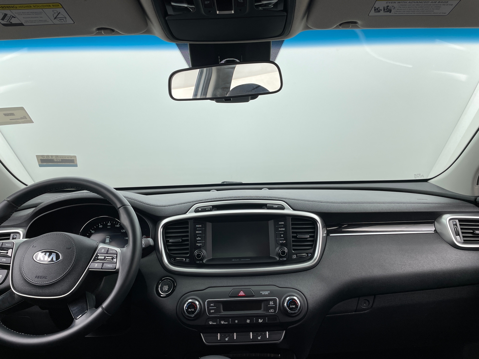 Thumbnail: 2019 Kia Sorento - 2