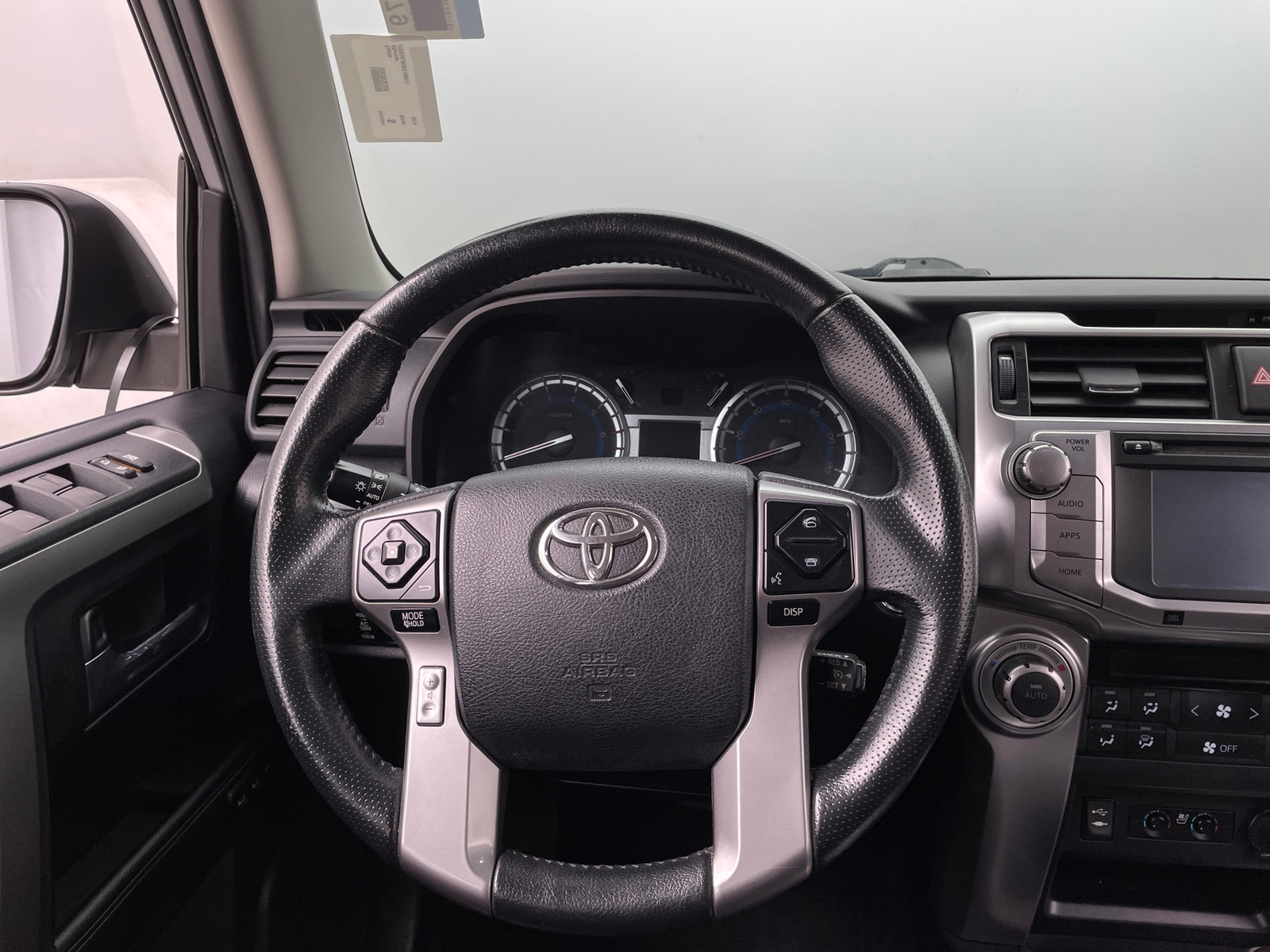 Thumbnail: 2014 Toyota 4Runner - 4