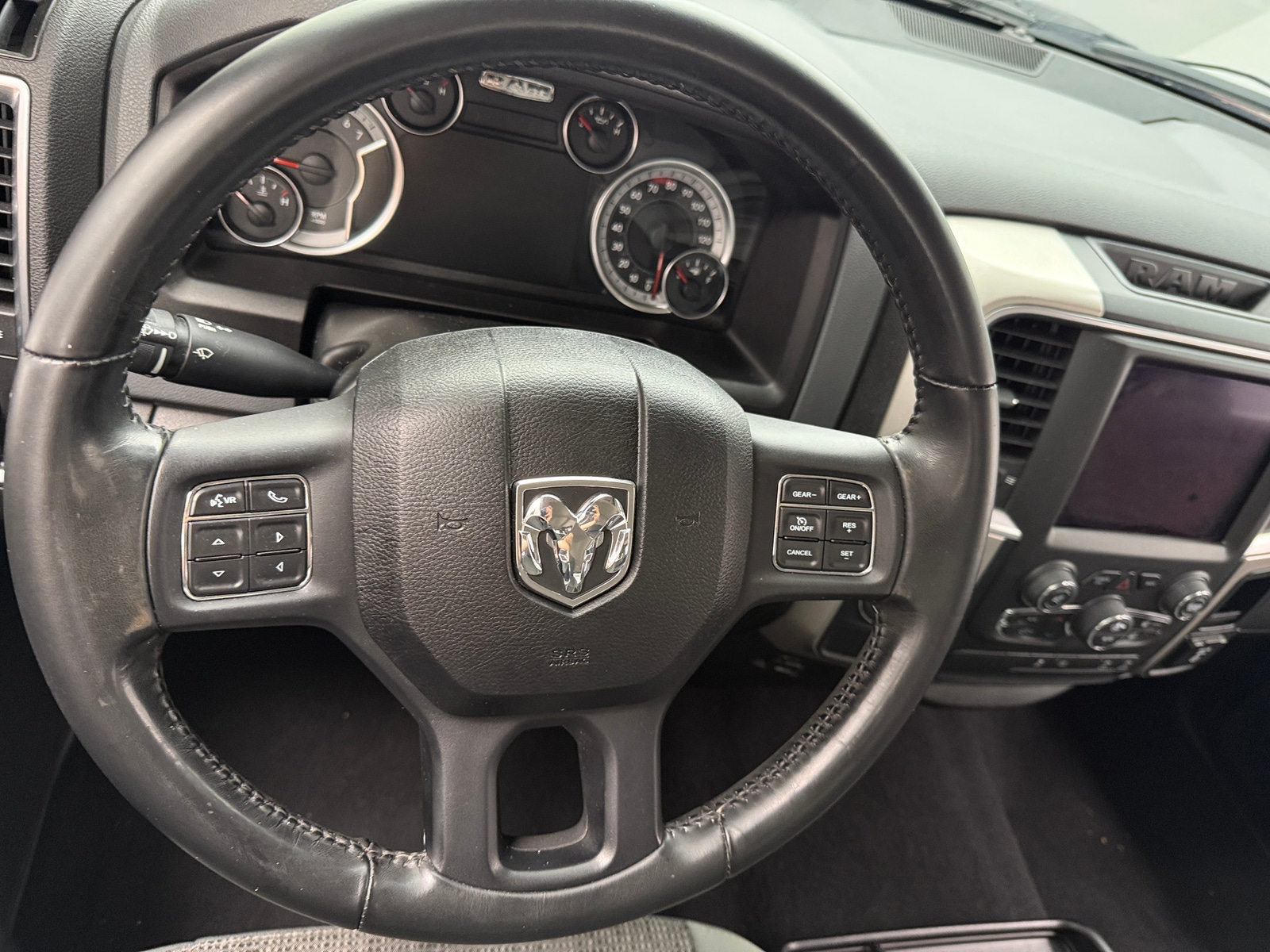 Thumbnail: 2019 RAM 1500 Classic - 5