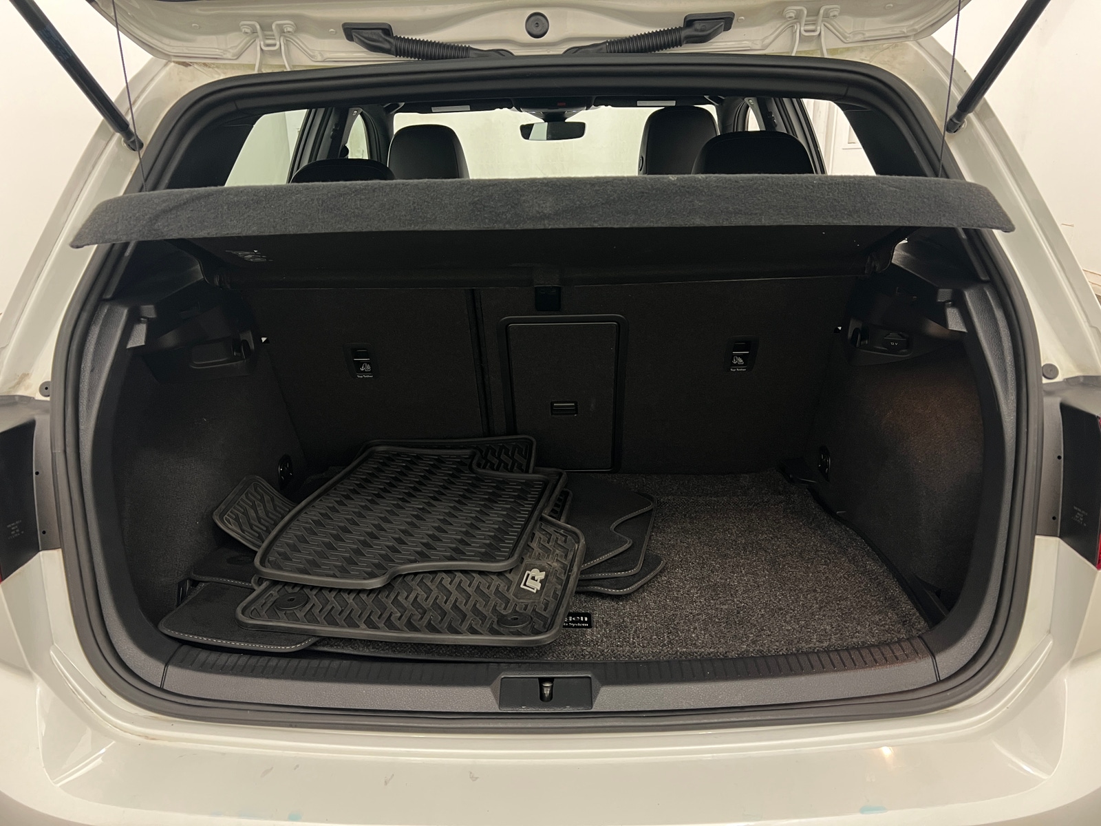 Thumbnail: 2018 Volkswagen Golf - 6