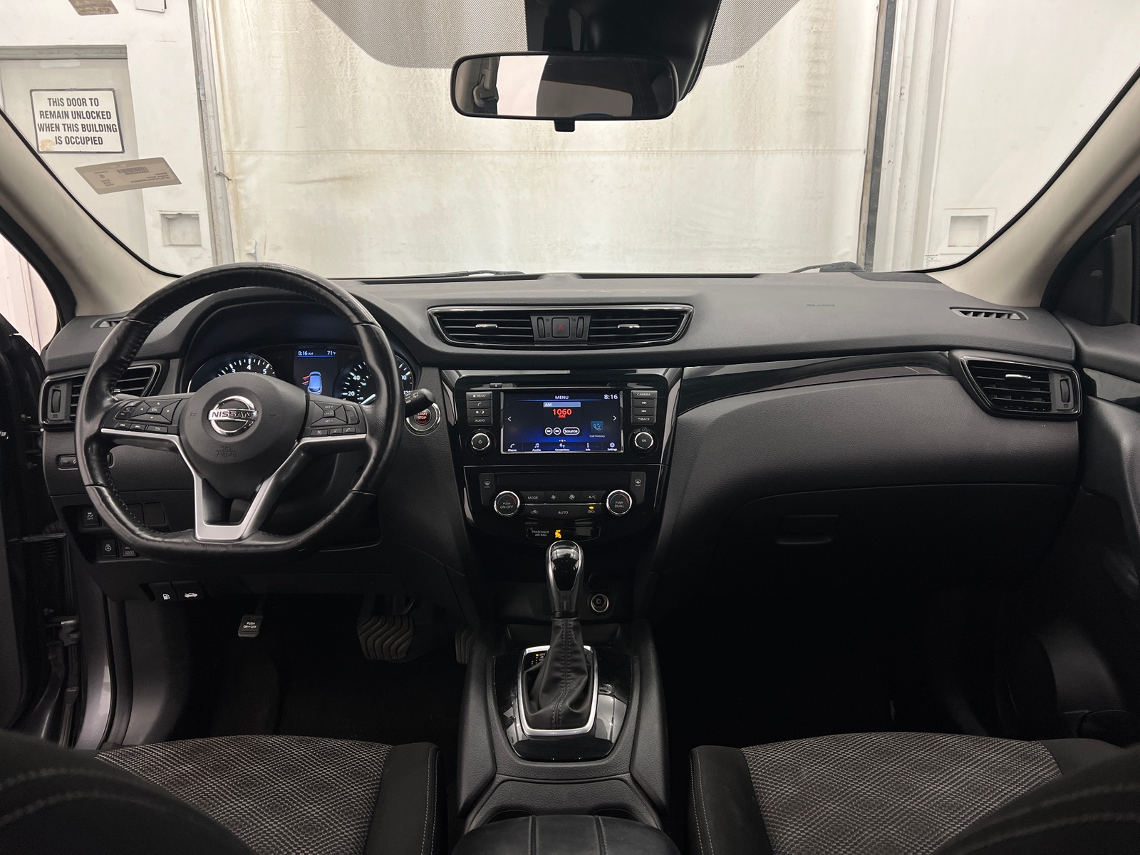 Thumbnail: 2020 Nissan Rogue Sport - 3