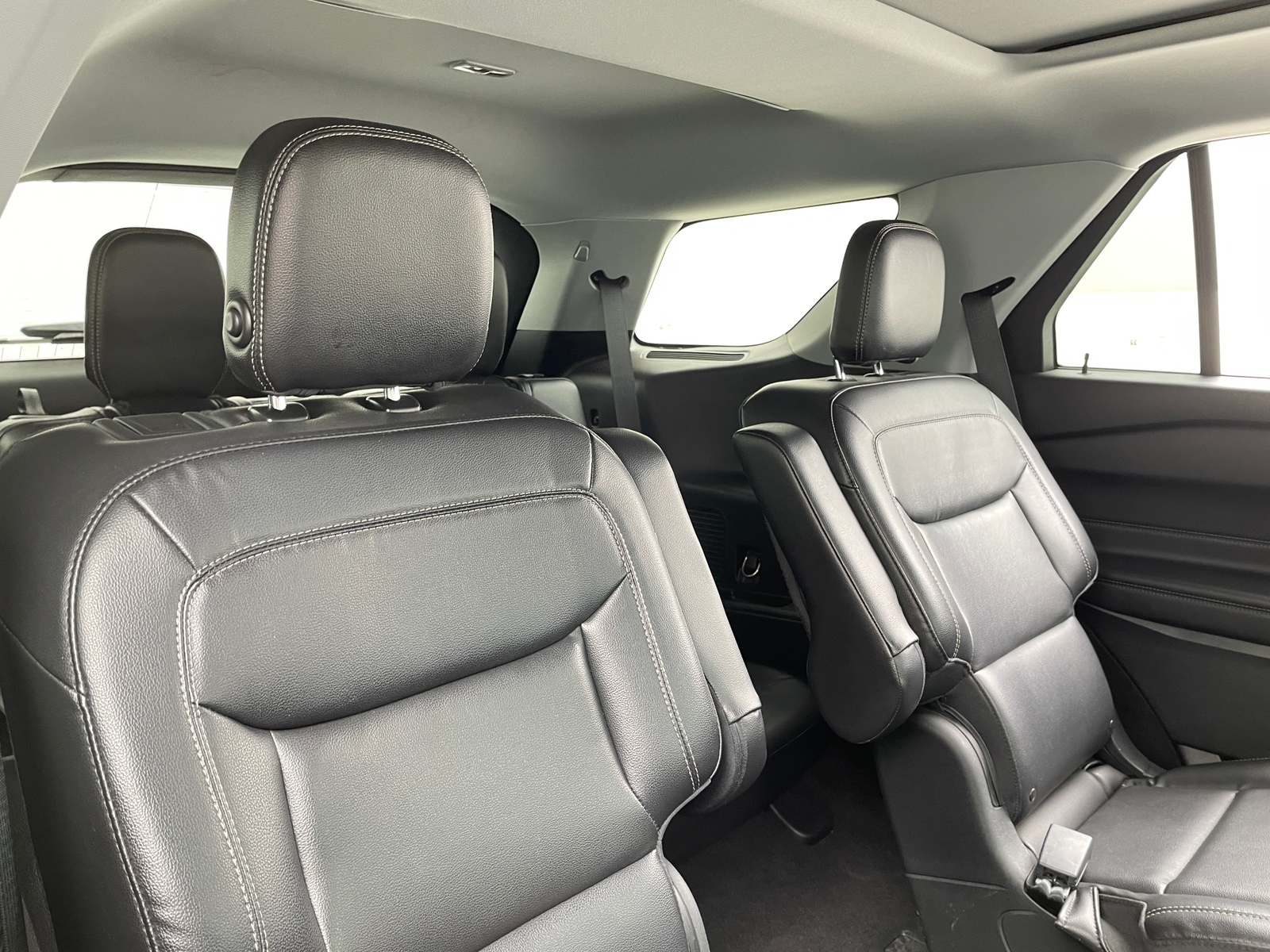 Thumbnail: 2020 Ford Explorer - 6