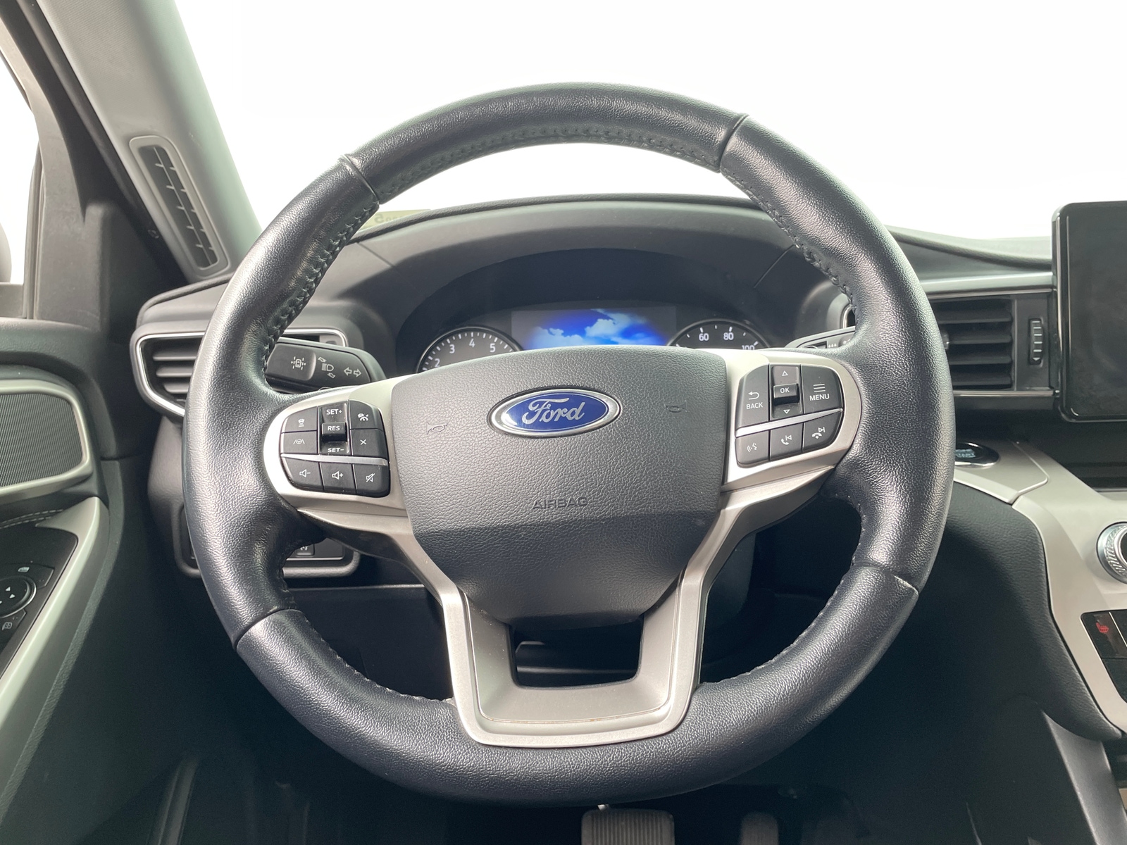 Thumbnail: 2020 Ford Explorer - 5