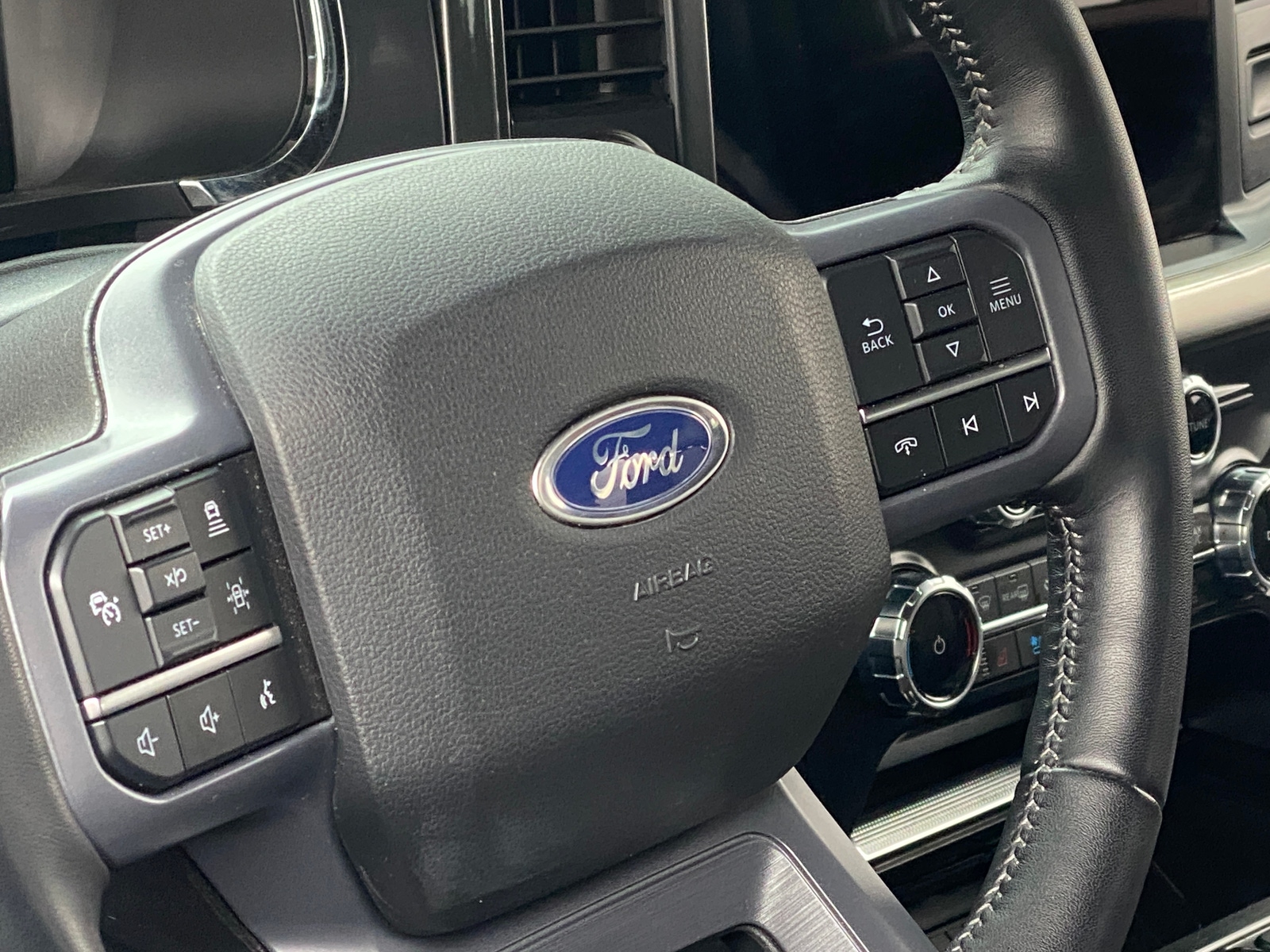 Thumbnail: 2023 Ford Econoline - 4
