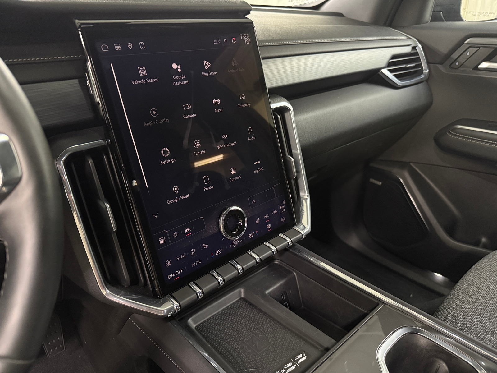 Thumbnail: 2025 GMC Acadia - 4
