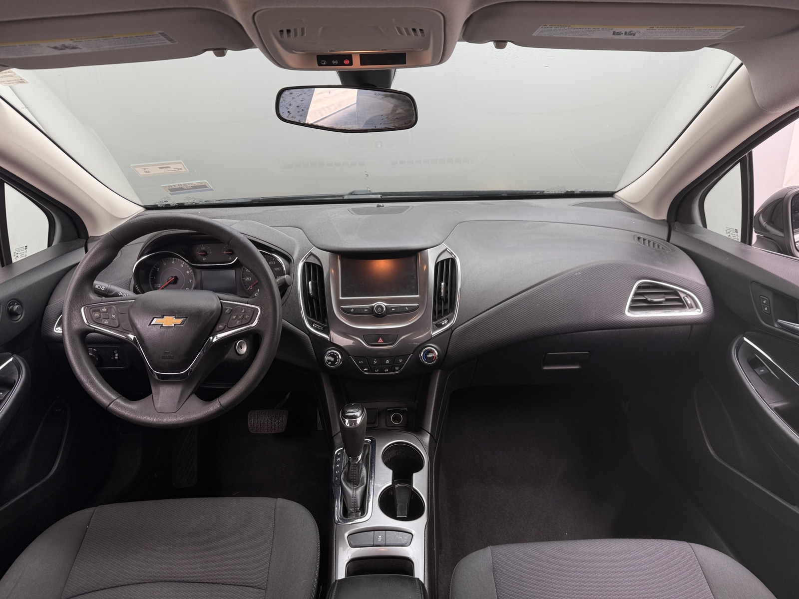 Thumbnail: 2017 Chevrolet Cruze - 3