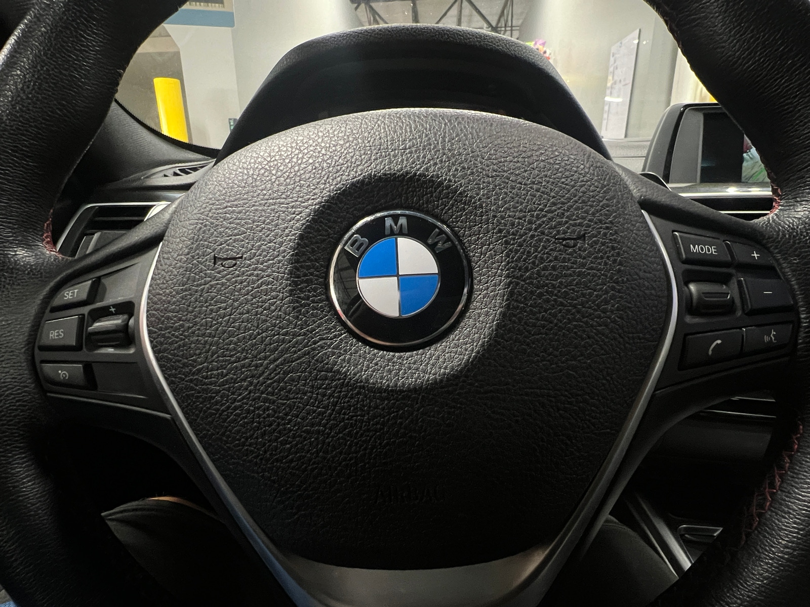Thumbnail: 2018 BMW 3 Series - 4