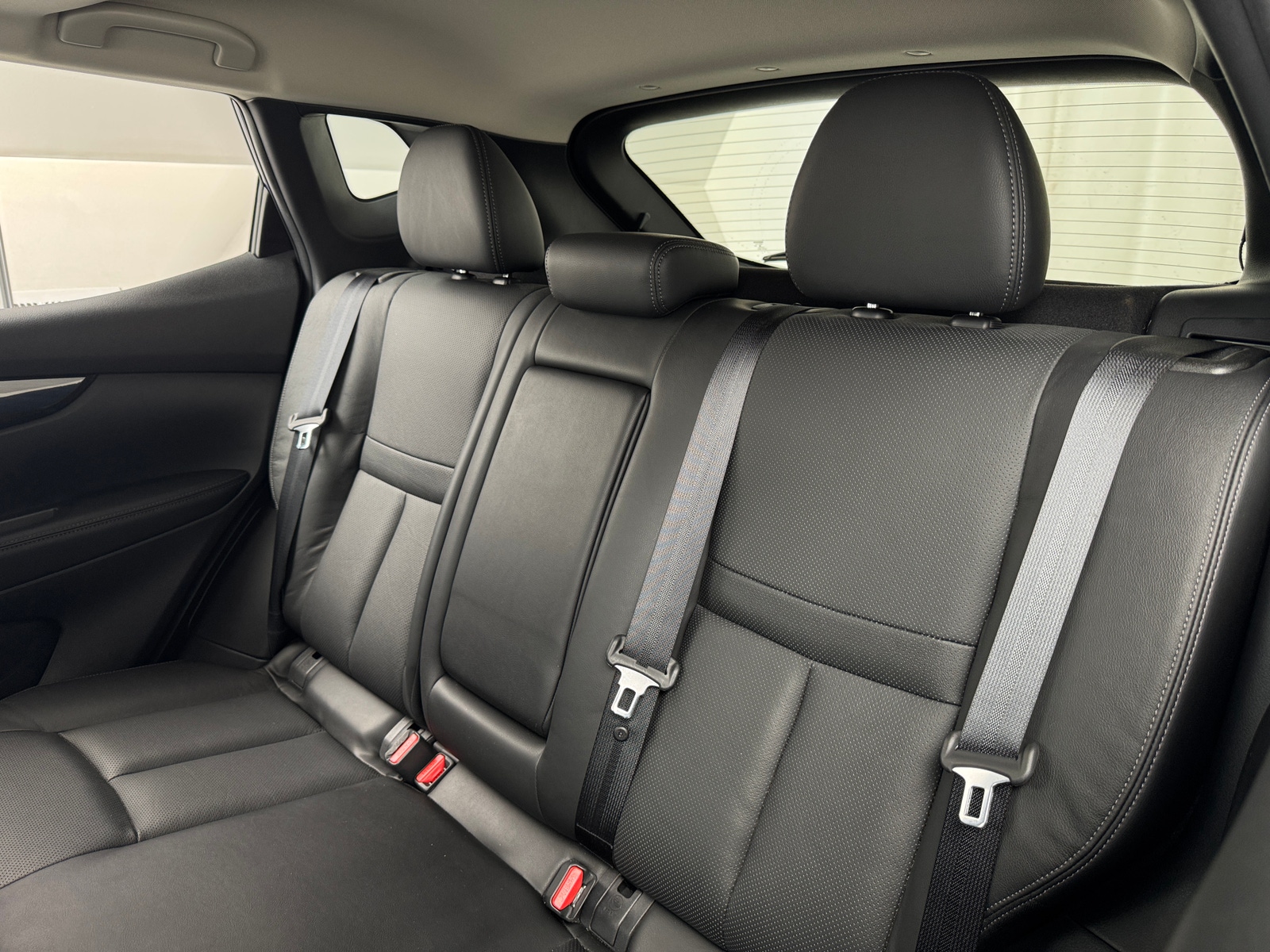 Thumbnail: 2017 Nissan Rogue Sport - 5