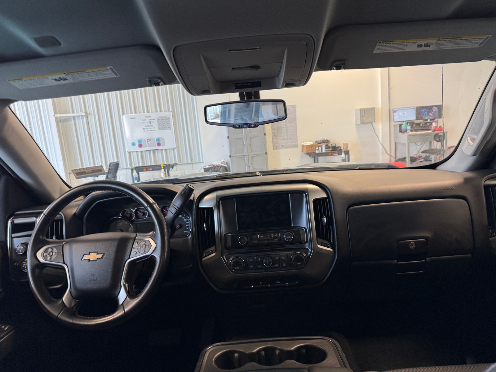 Thumbnail: 2018 Chevrolet Silverado 1500 - 3