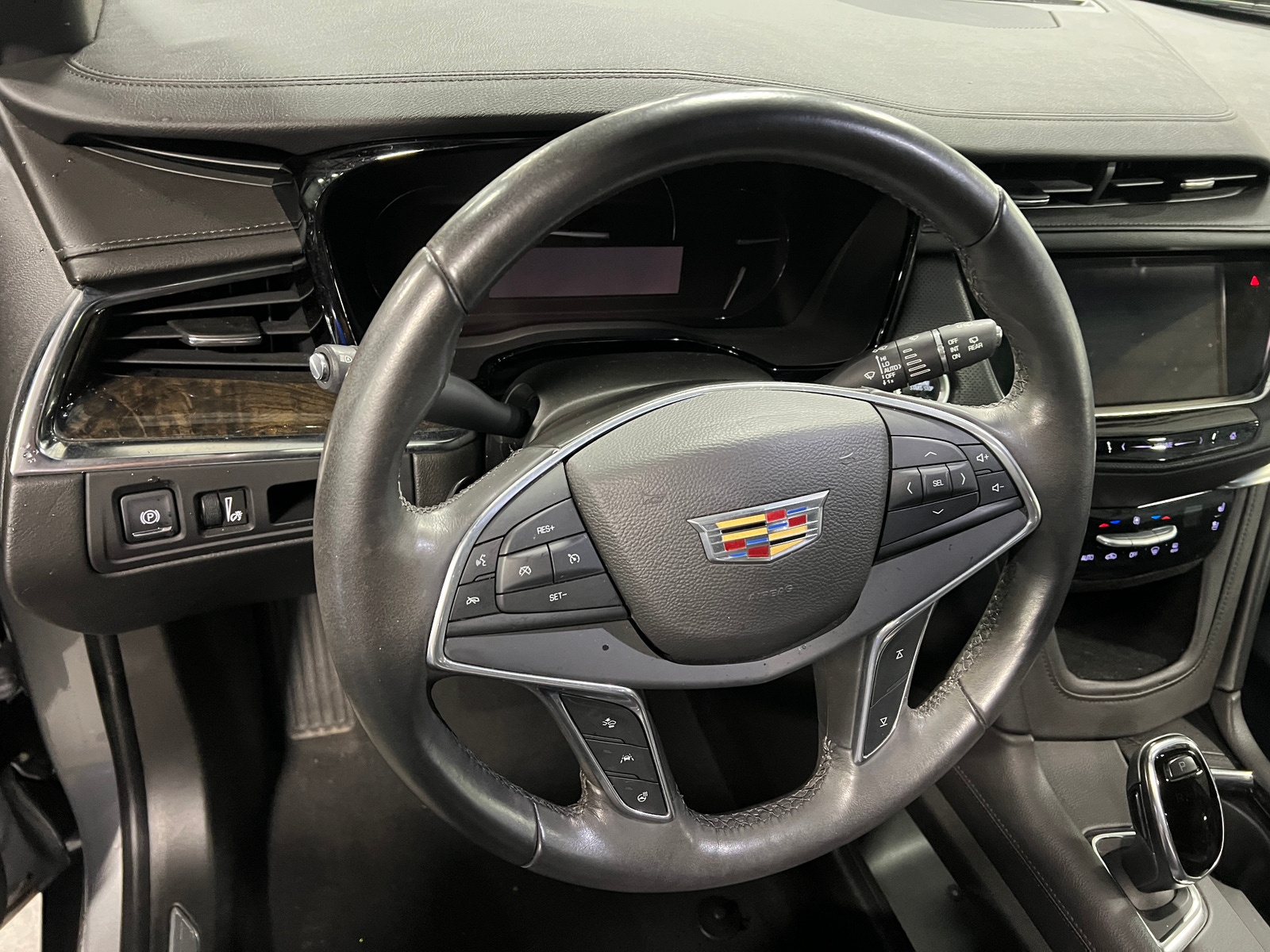 Thumbnail: 2017 Cadillac XT5 - 4