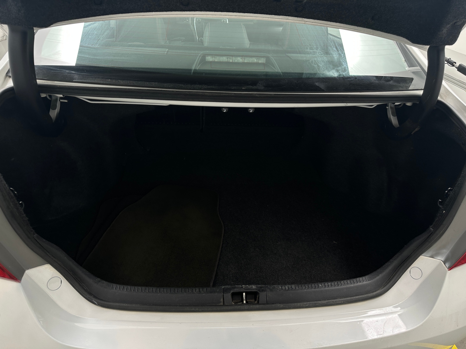 Thumbnail: 2015 Toyota Camry - 7