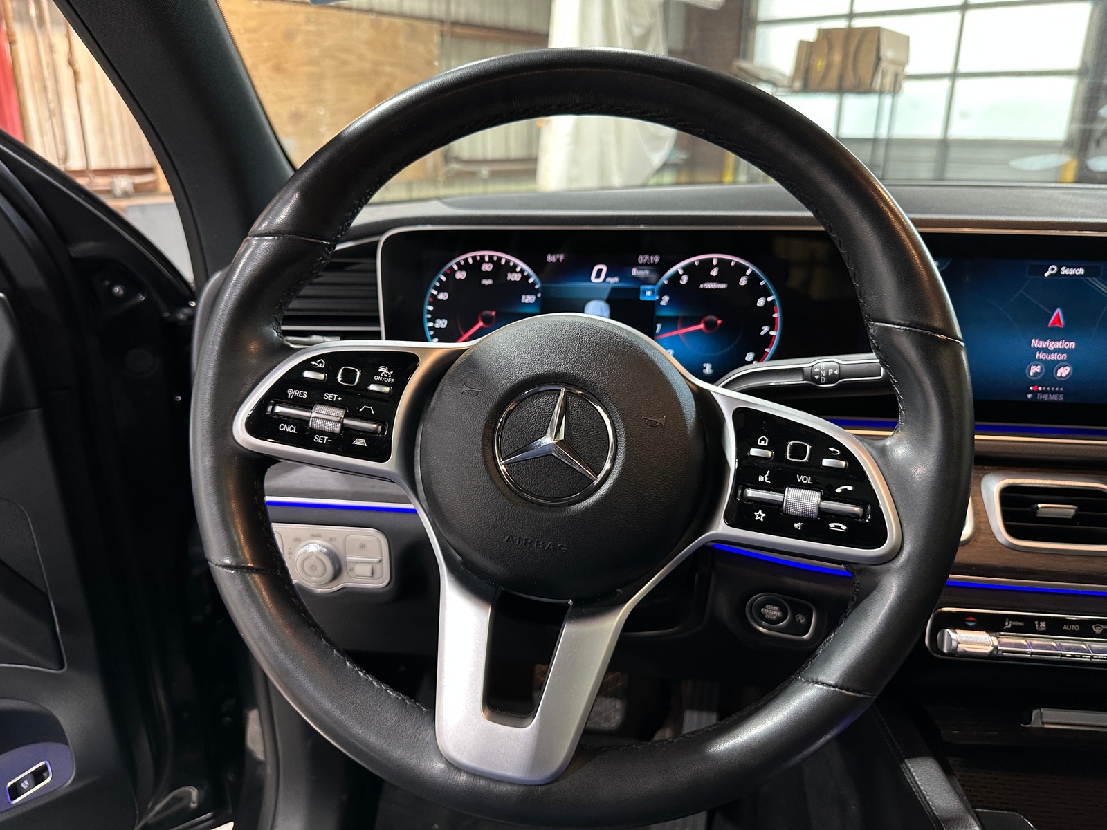 Thumbnail: 2021 Mercedes-Benz GLE - 4