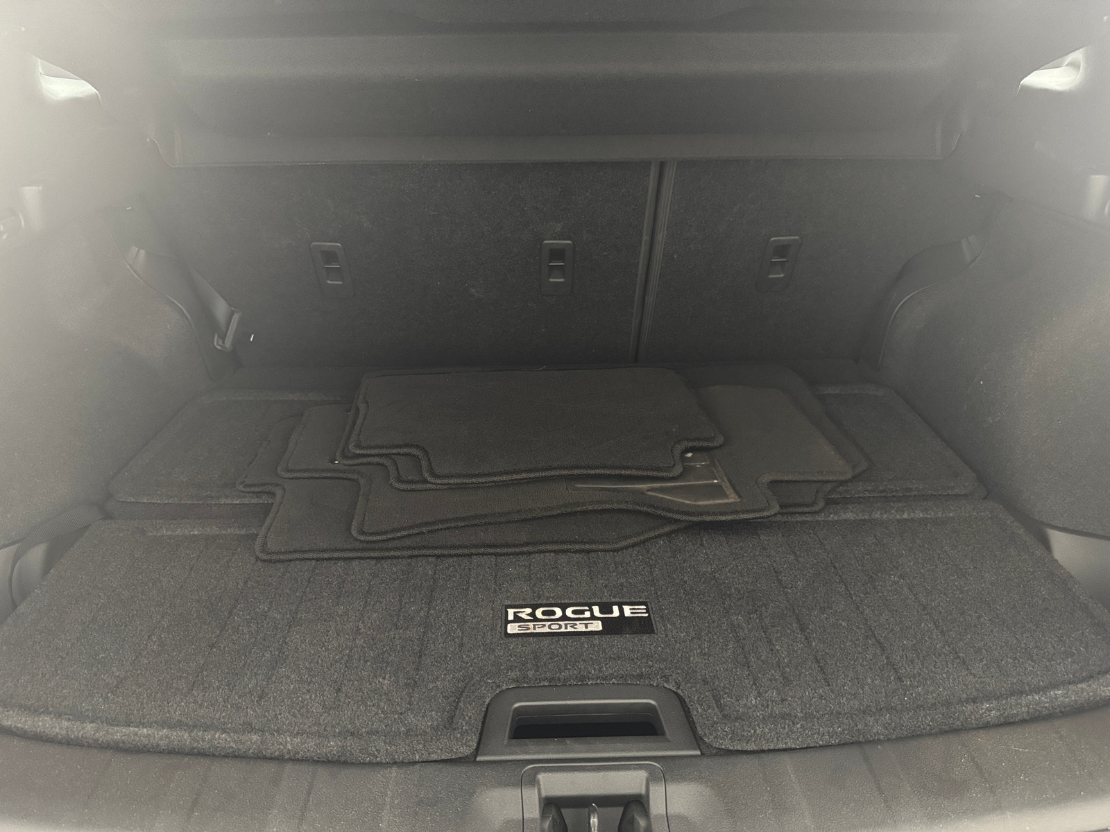 Thumbnail: 2021 Nissan Rogue Sport - 7
