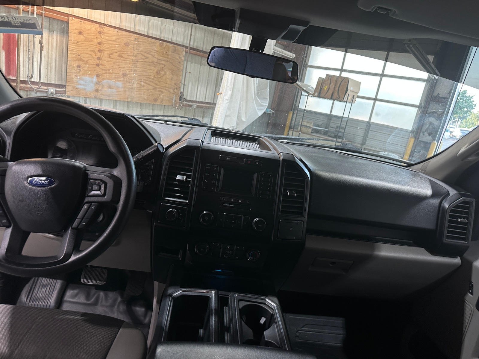 Thumbnail: 2019 Ford Econoline - 3