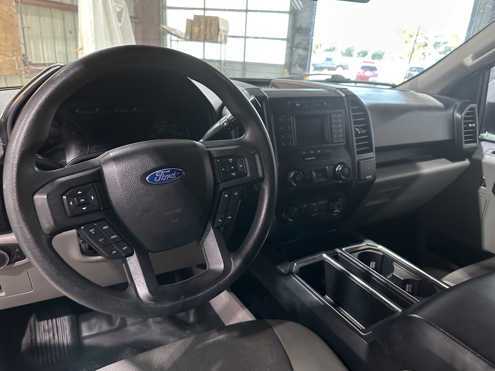 Thumbnail: 2019 Ford Econoline - 5