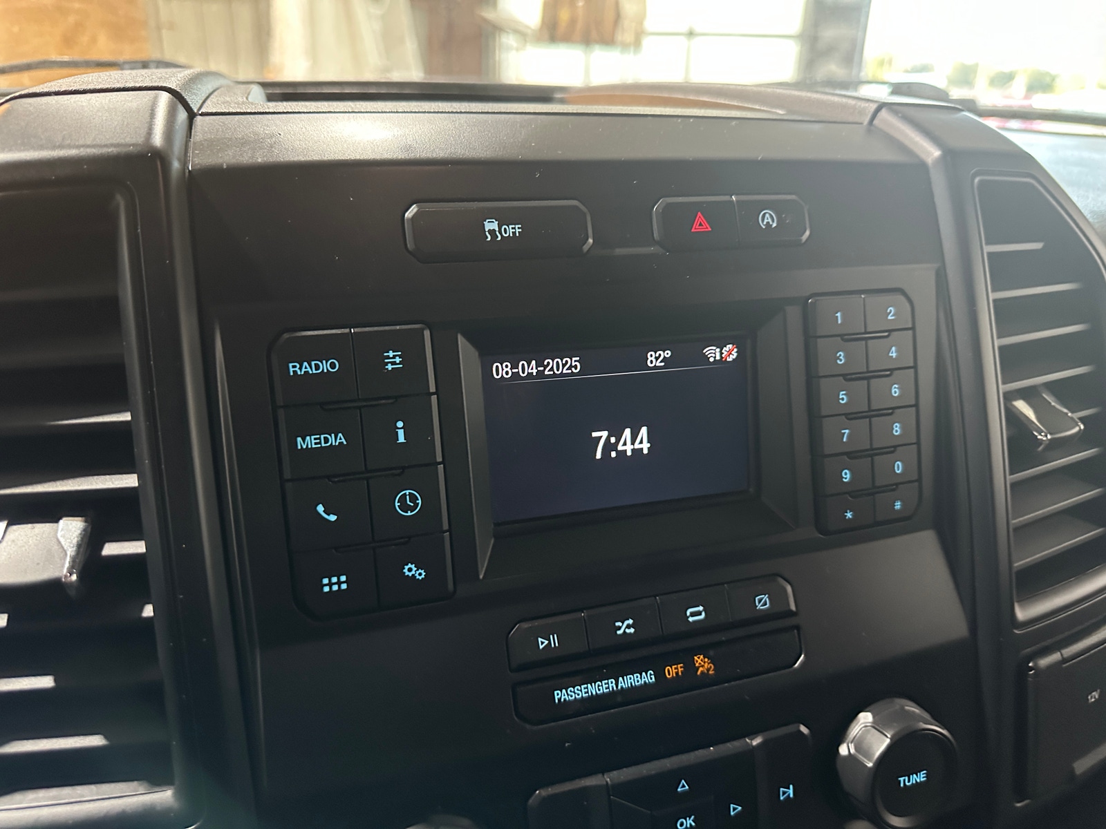 Thumbnail: 2019 Ford Econoline - 4