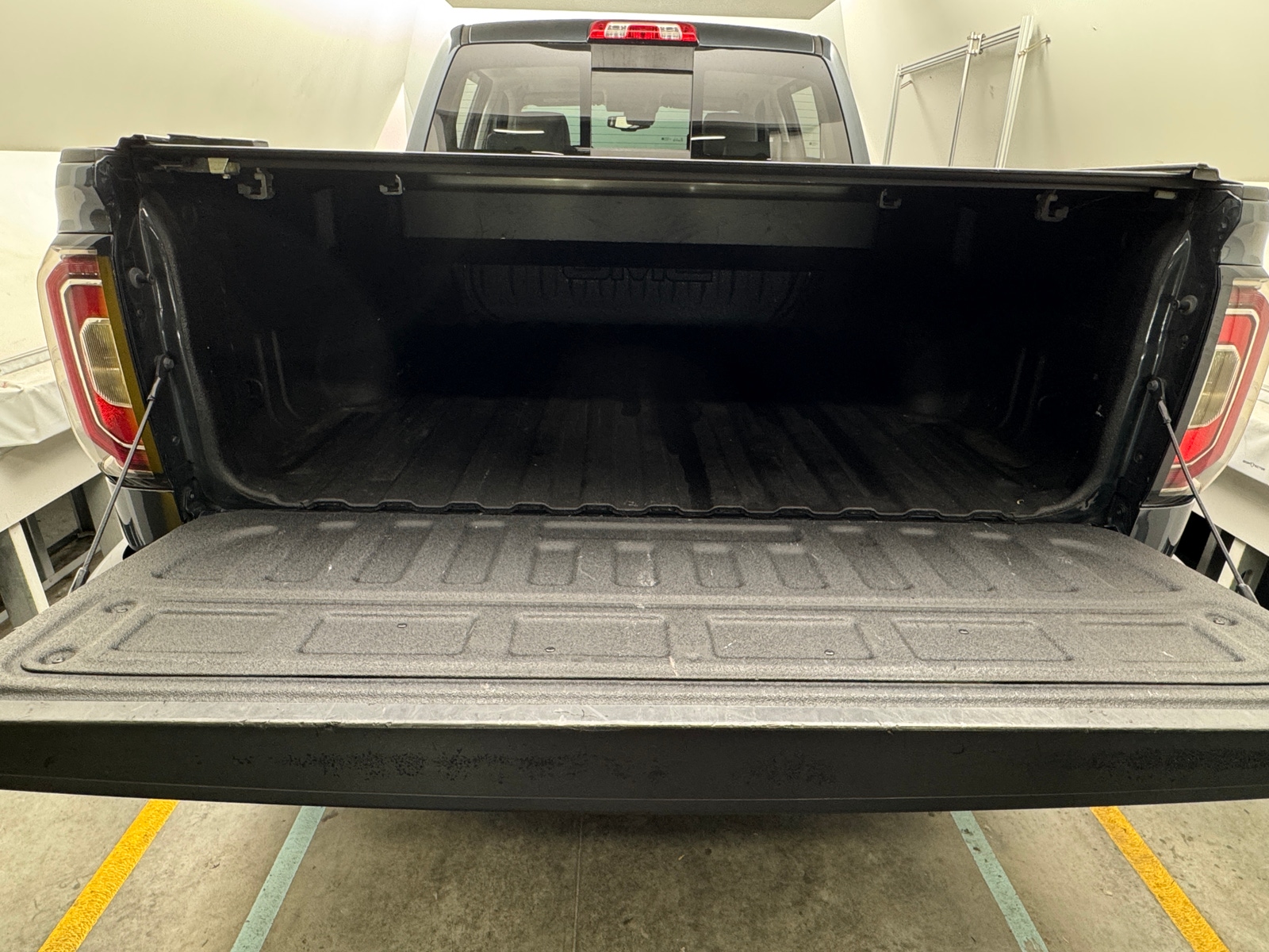 Thumbnail: 2018 GMC Sierra 1500 - 6