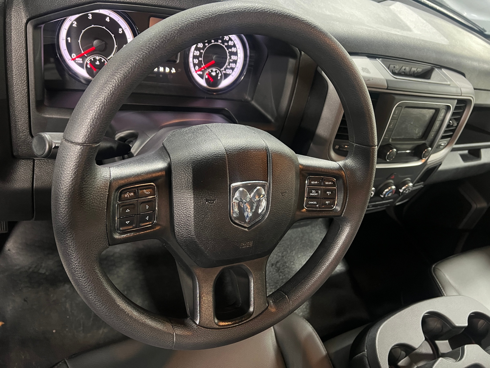 Thumbnail: 2022 RAM 1500 Classic - 4