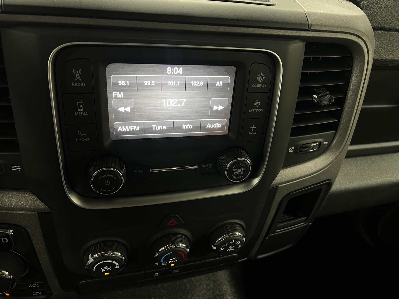Thumbnail: 2022 RAM 1500 Classic - 3