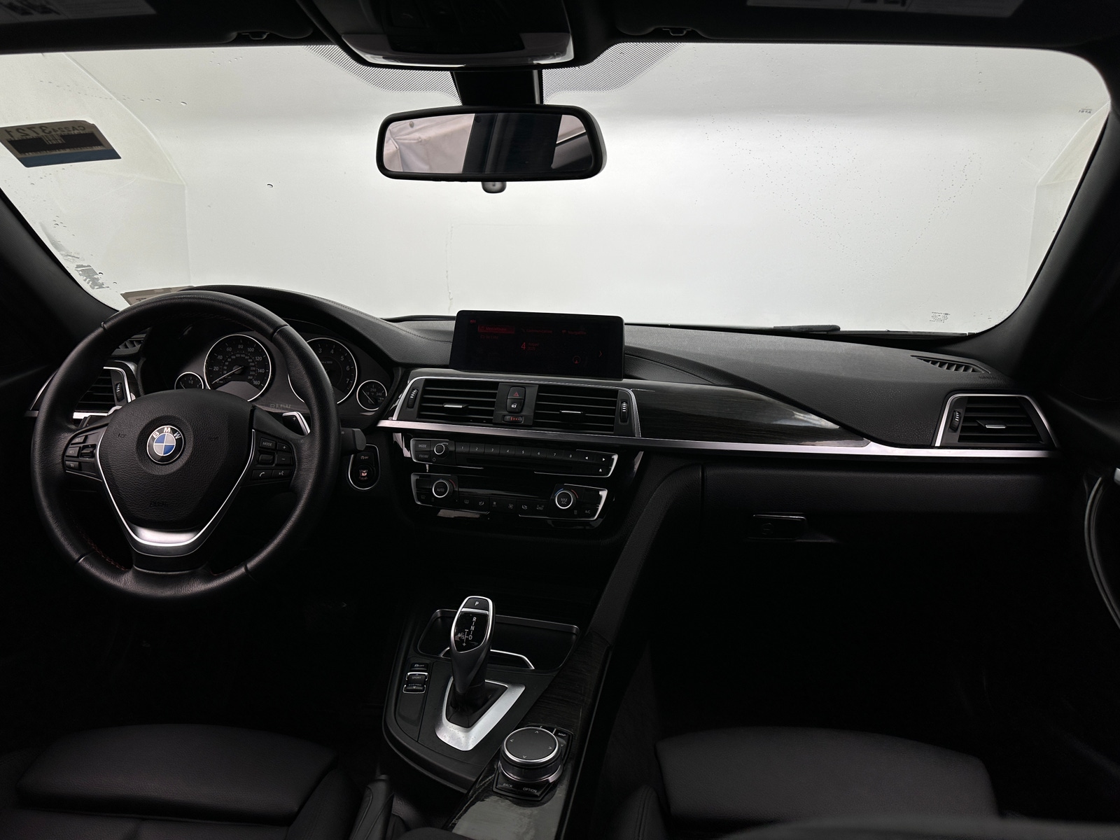 Thumbnail: 2018 BMW 3 Series - 3