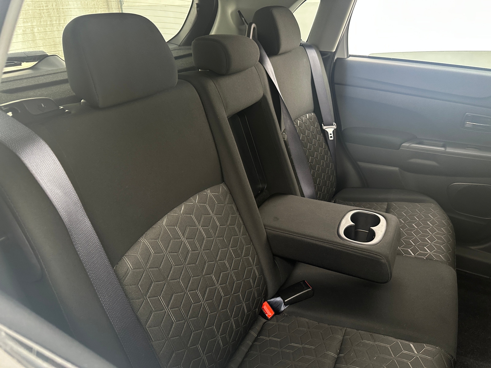 Thumbnail: 2024 Mitsubishi Outlander Sport - 6