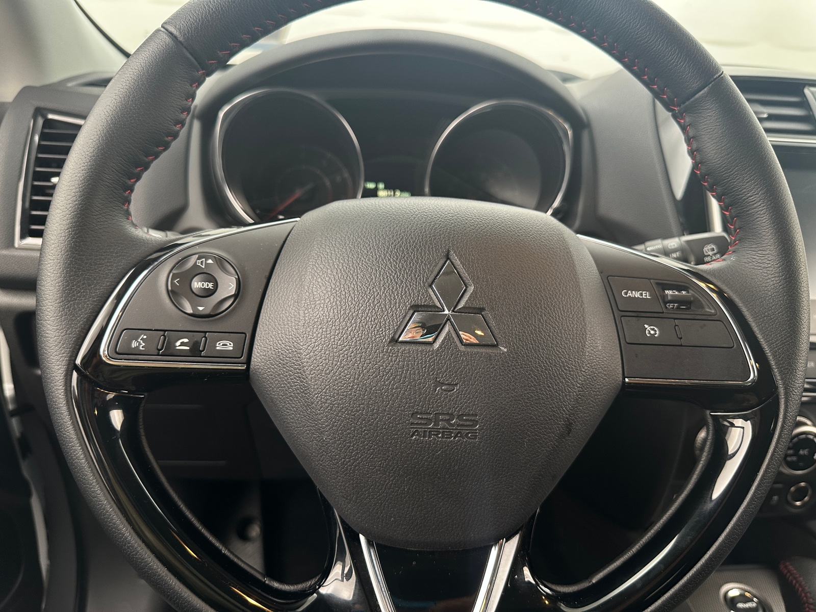 Thumbnail: 2024 Mitsubishi Outlander Sport - 5
