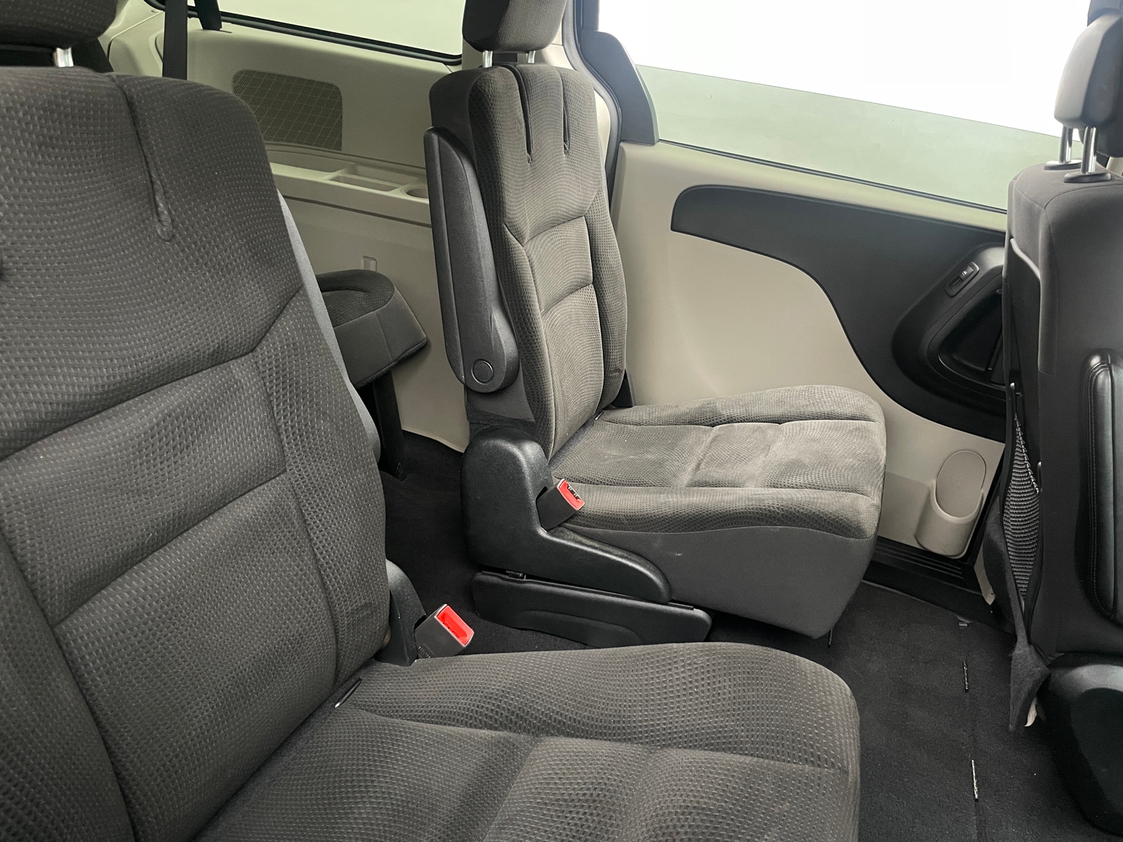 Thumbnail: 2017 Dodge Grand Caravan - 6
