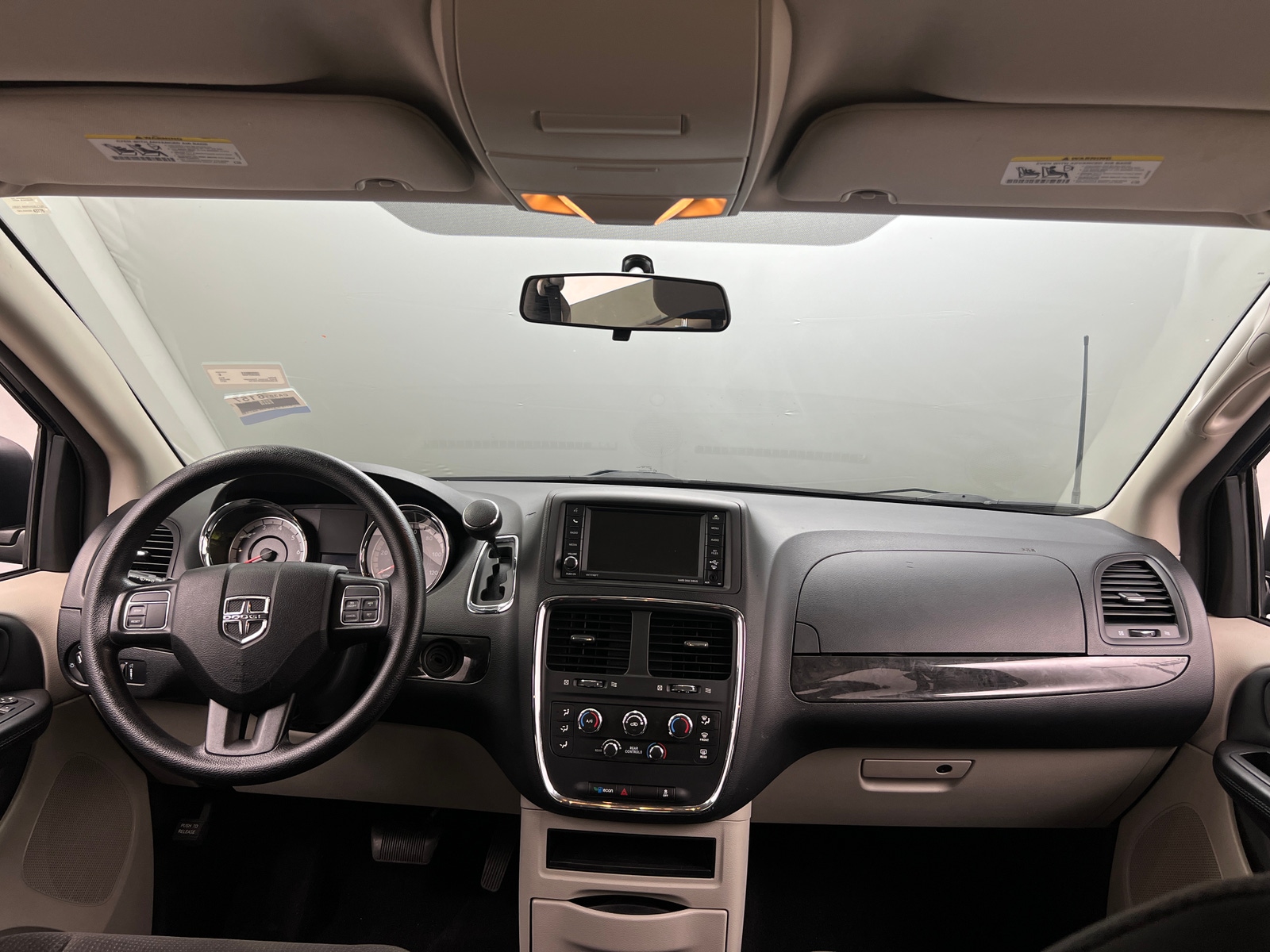 Thumbnail: 2017 Dodge Grand Caravan - 3