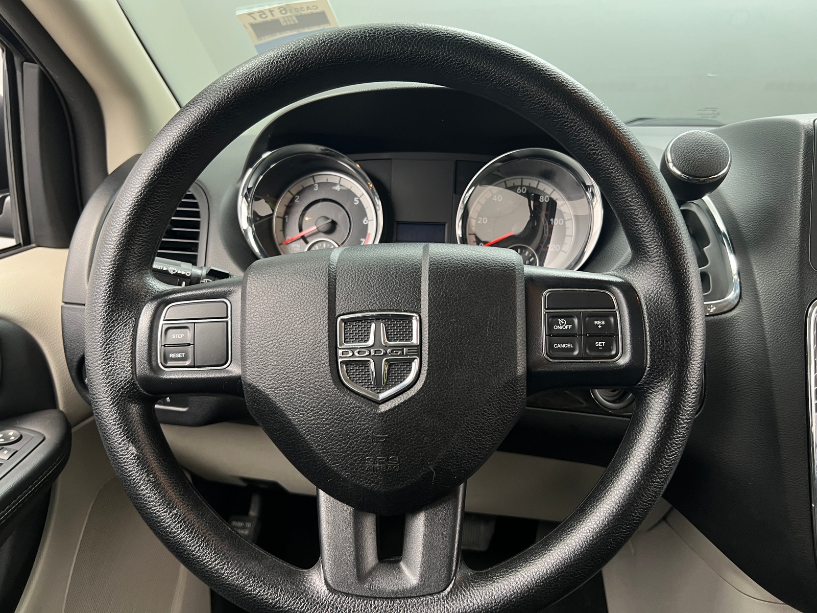 Thumbnail: 2017 Dodge Grand Caravan - 5