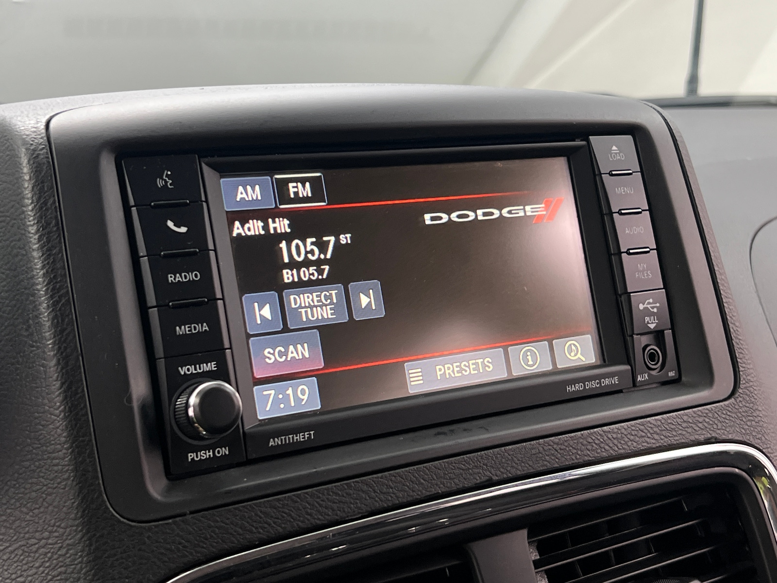 Thumbnail: 2017 Dodge Grand Caravan - 4