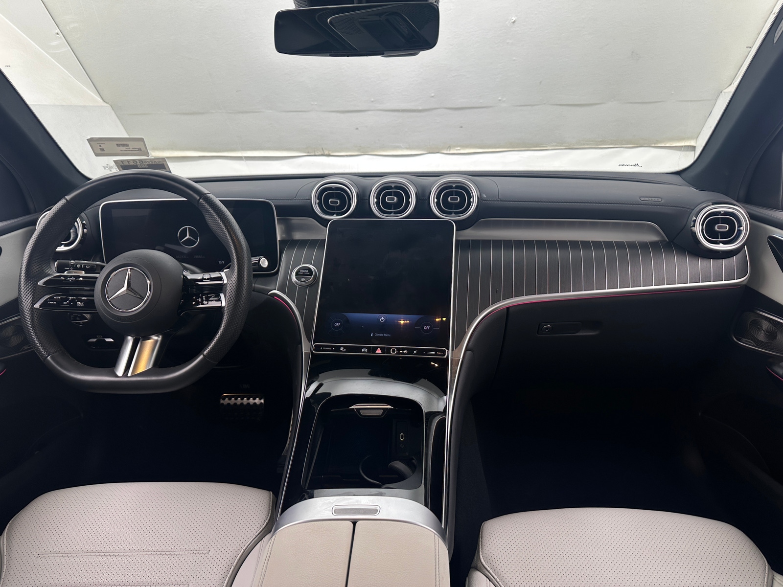 Thumbnail: 2023 Mercedes-Benz GLC - 2