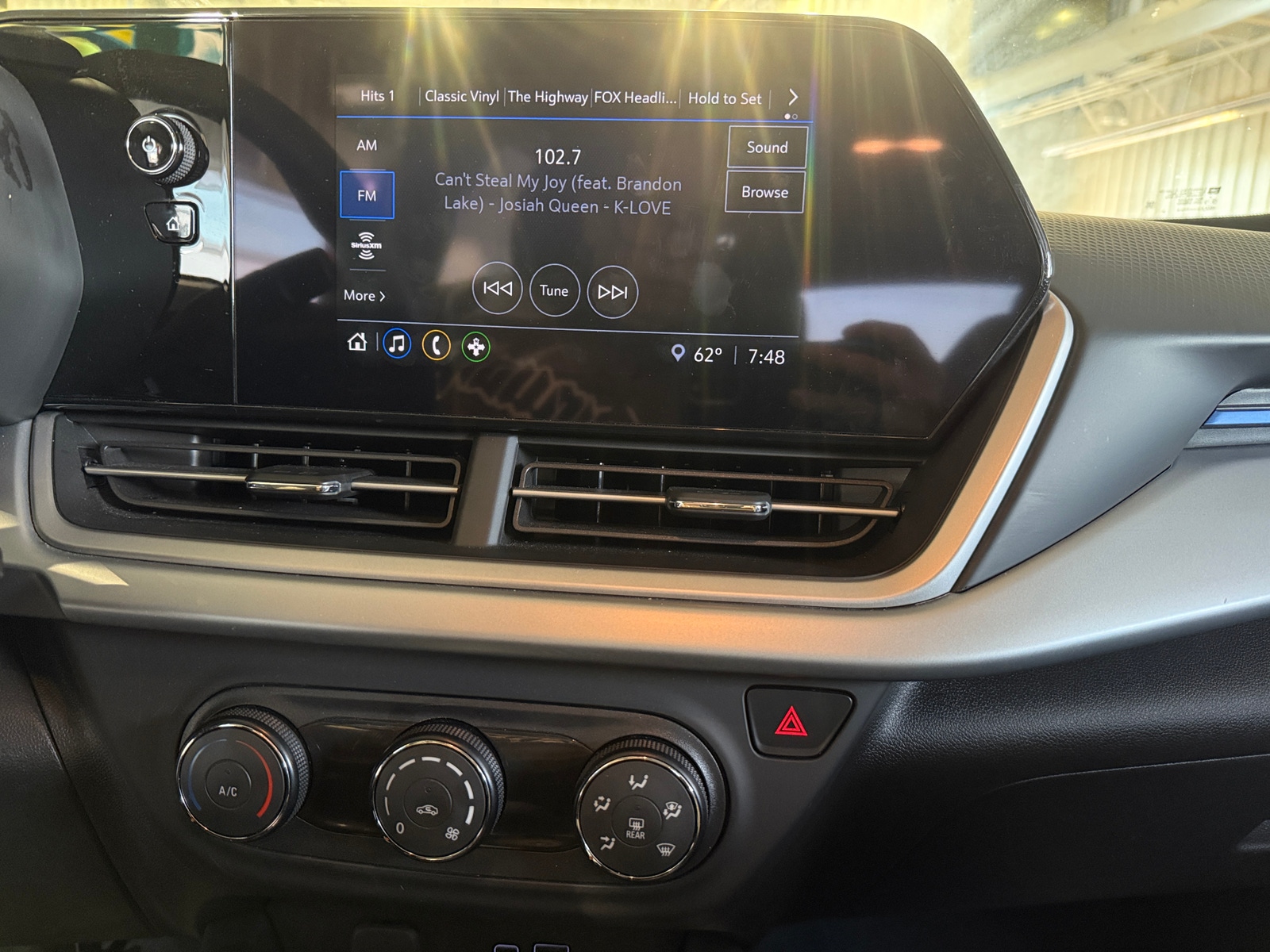 Thumbnail: 2025 Chevrolet Trax - 4