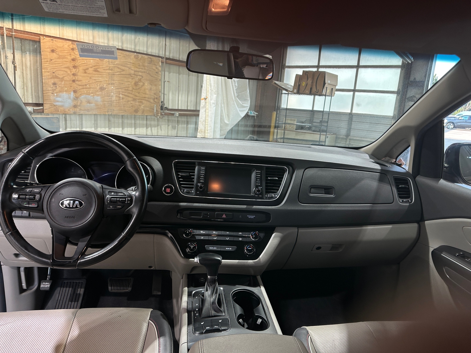 Thumbnail: 2017 Kia Sedona - 2