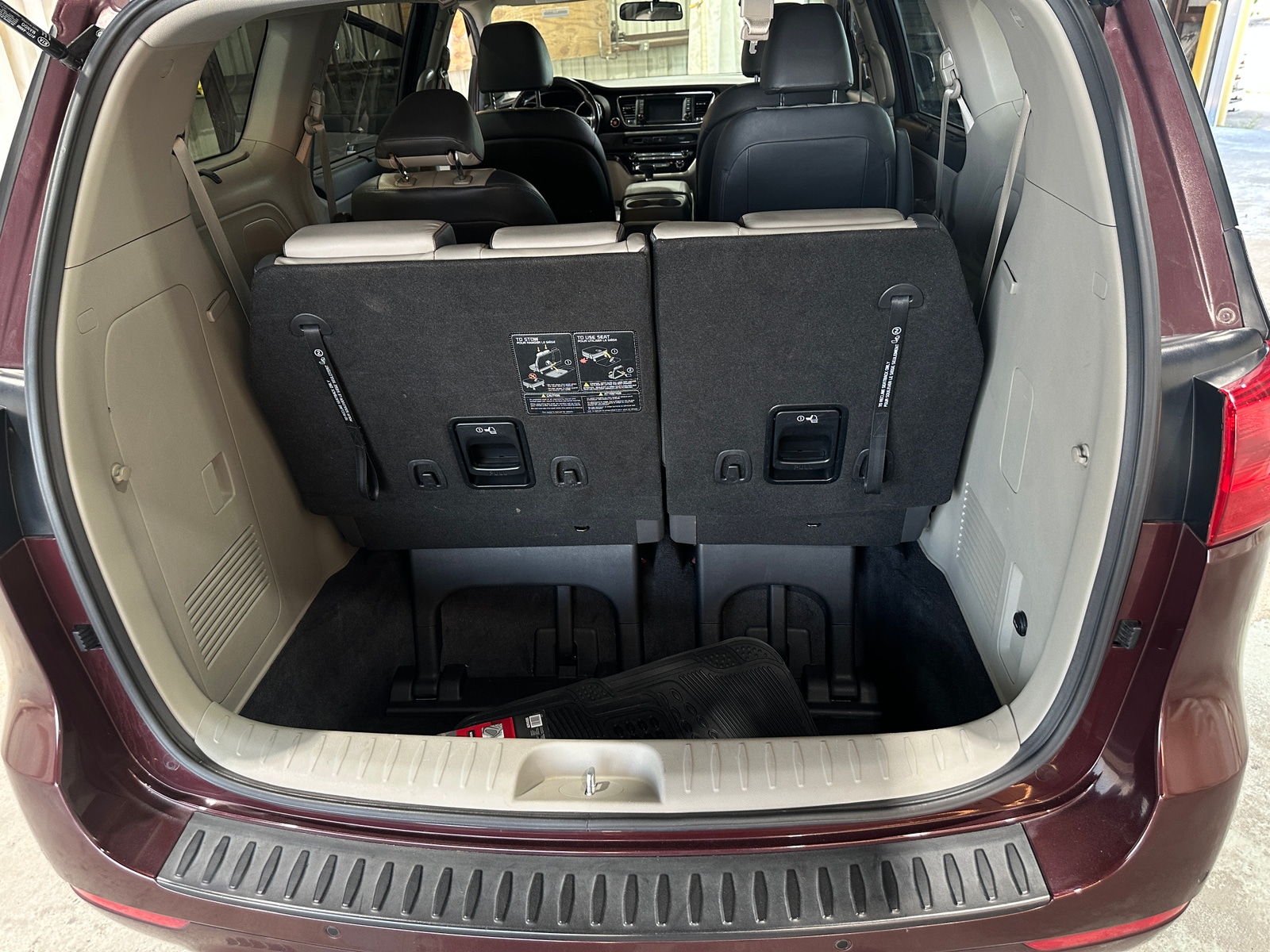 Thumbnail: 2017 Kia Sedona - 6